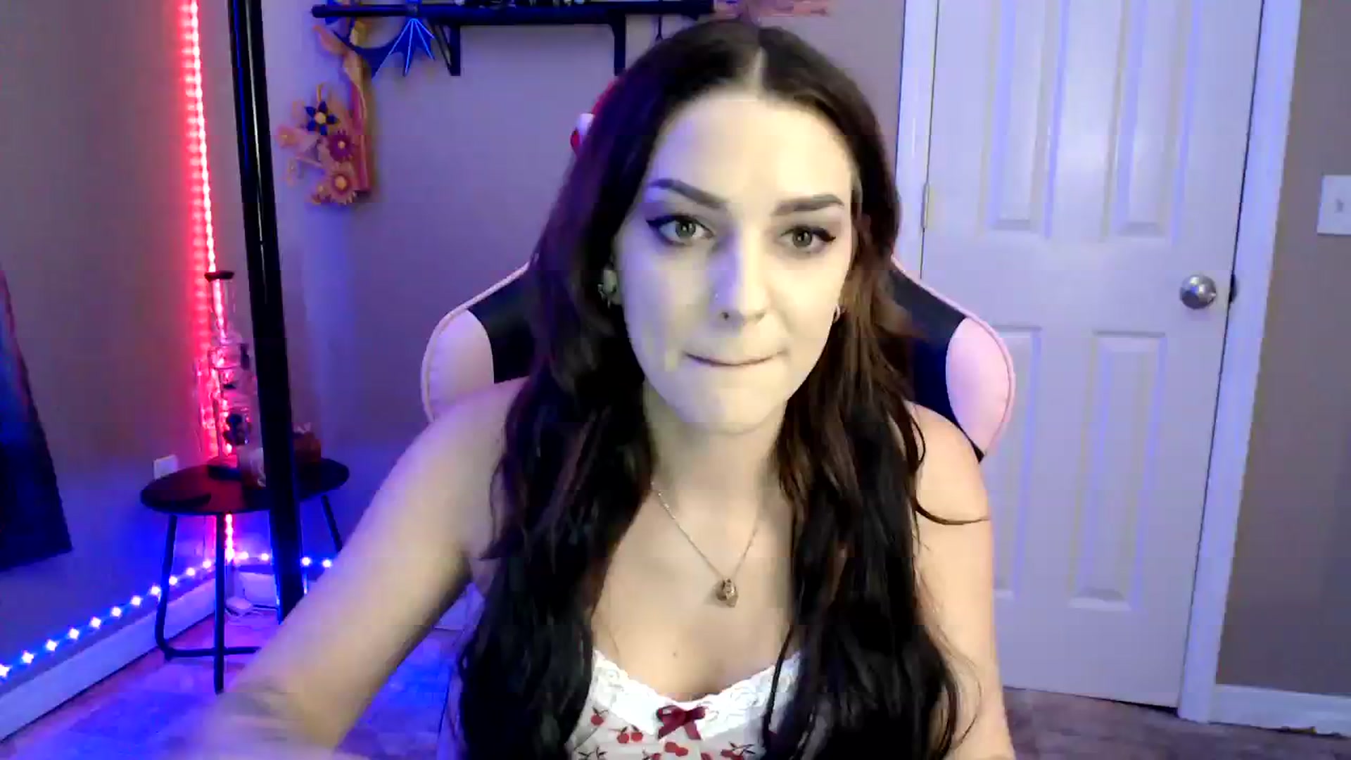 Gallery image thumbnail from lilmissrileyx's myfreecams stream on, 08/10/2023, 15:28 image 20 of 20