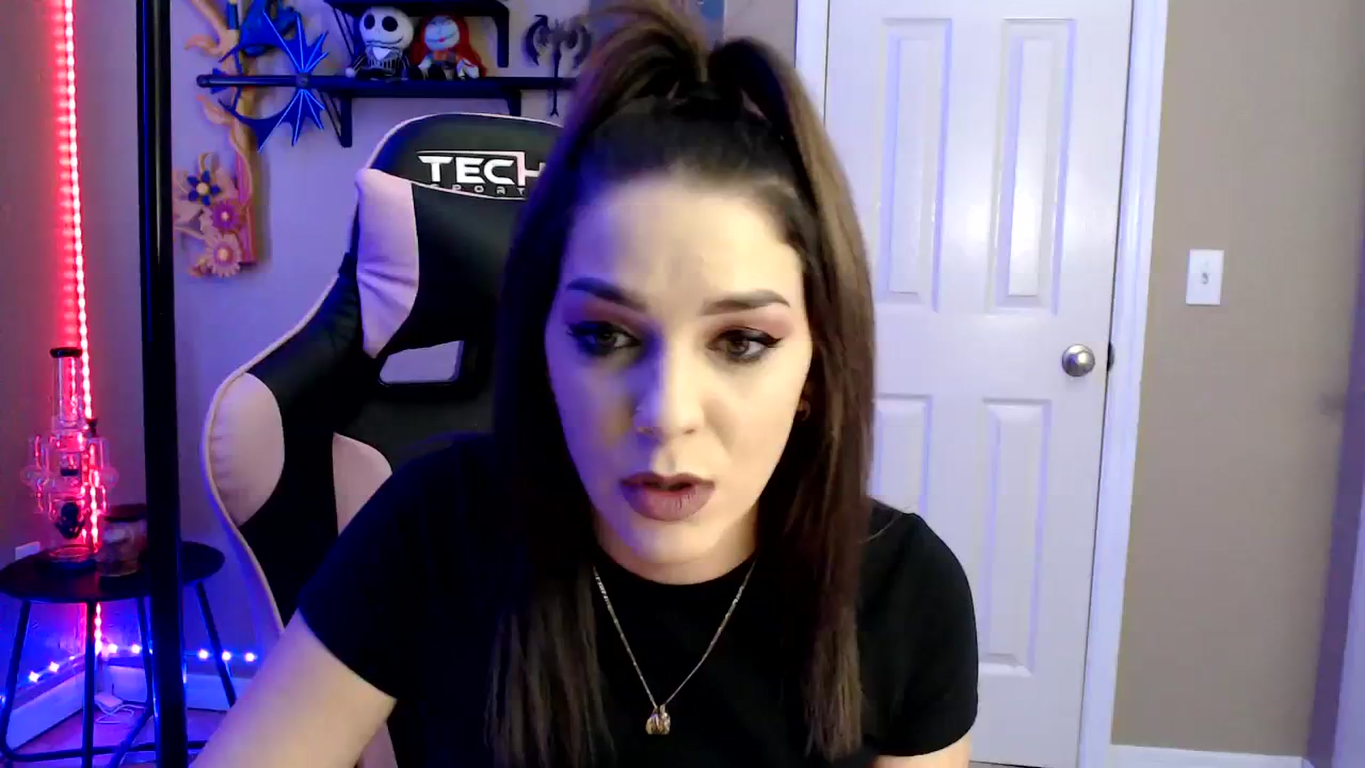 Gallery image thumbnail from lilmissrileyx's myfreecams stream on, 09/07/2023, 13:37 image 4 of 20