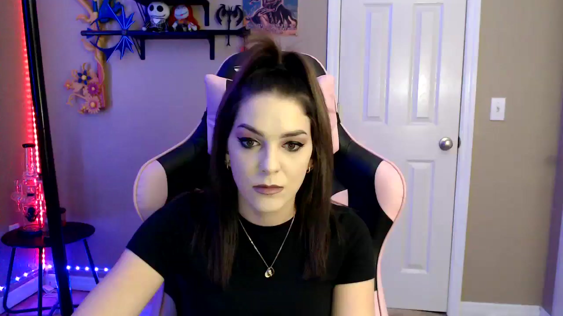 Gallery image thumbnail from lilmissrileyx's myfreecams stream on, 09/07/2023, 13:37 image 19 of 20