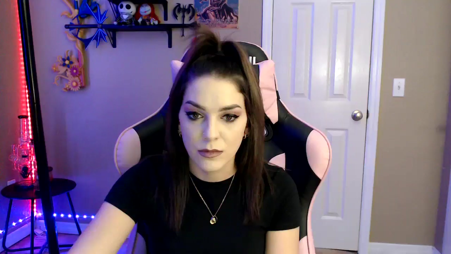 Gallery image thumbnail from lilmissrileyx's myfreecams stream on, 09/07/2023, 13:37 image 20 of 20
