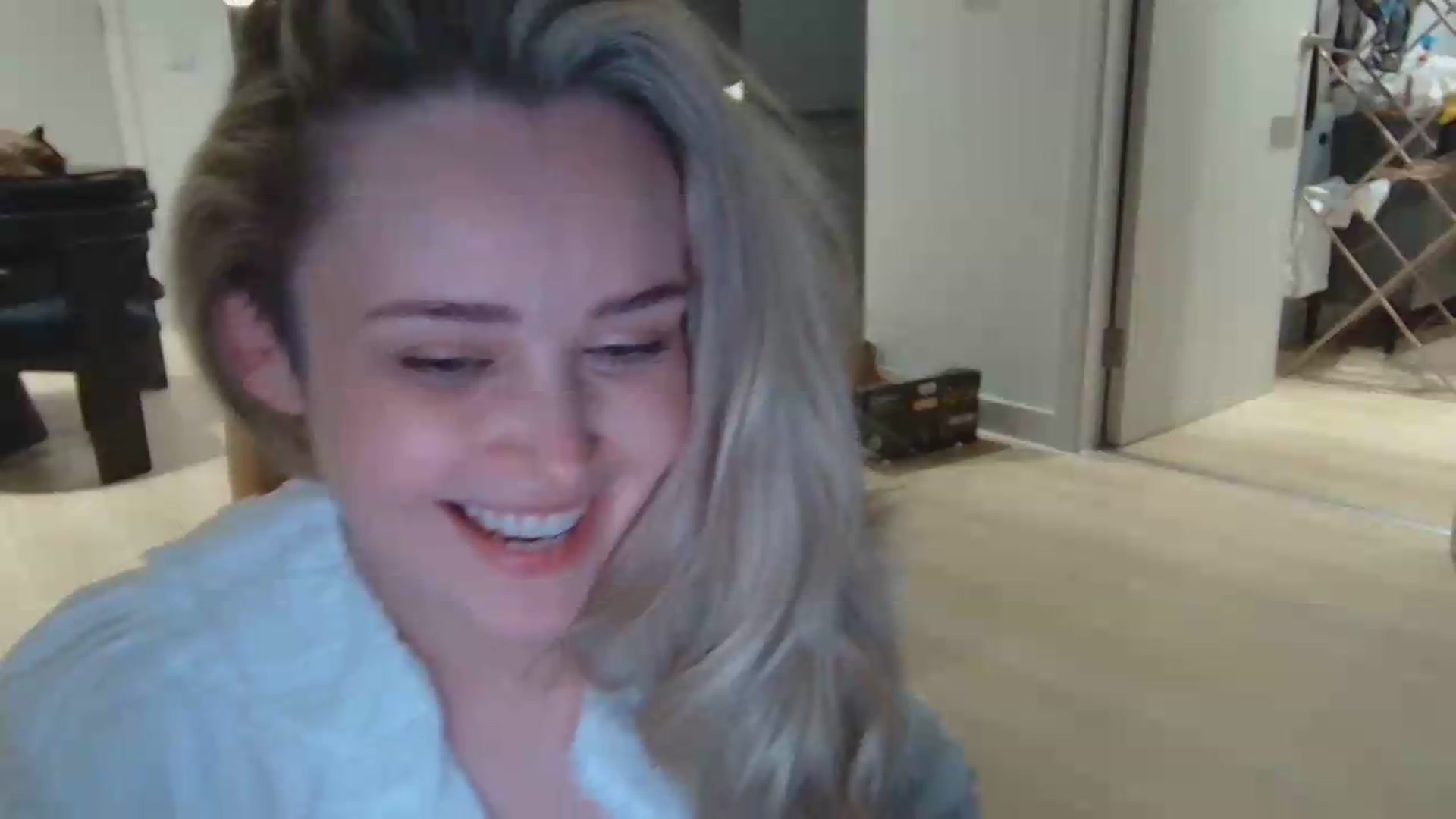 Gallery image thumbnail from lilprincess's myfreecams stream on, 05/16/2026, 22:36 image 19 of 20