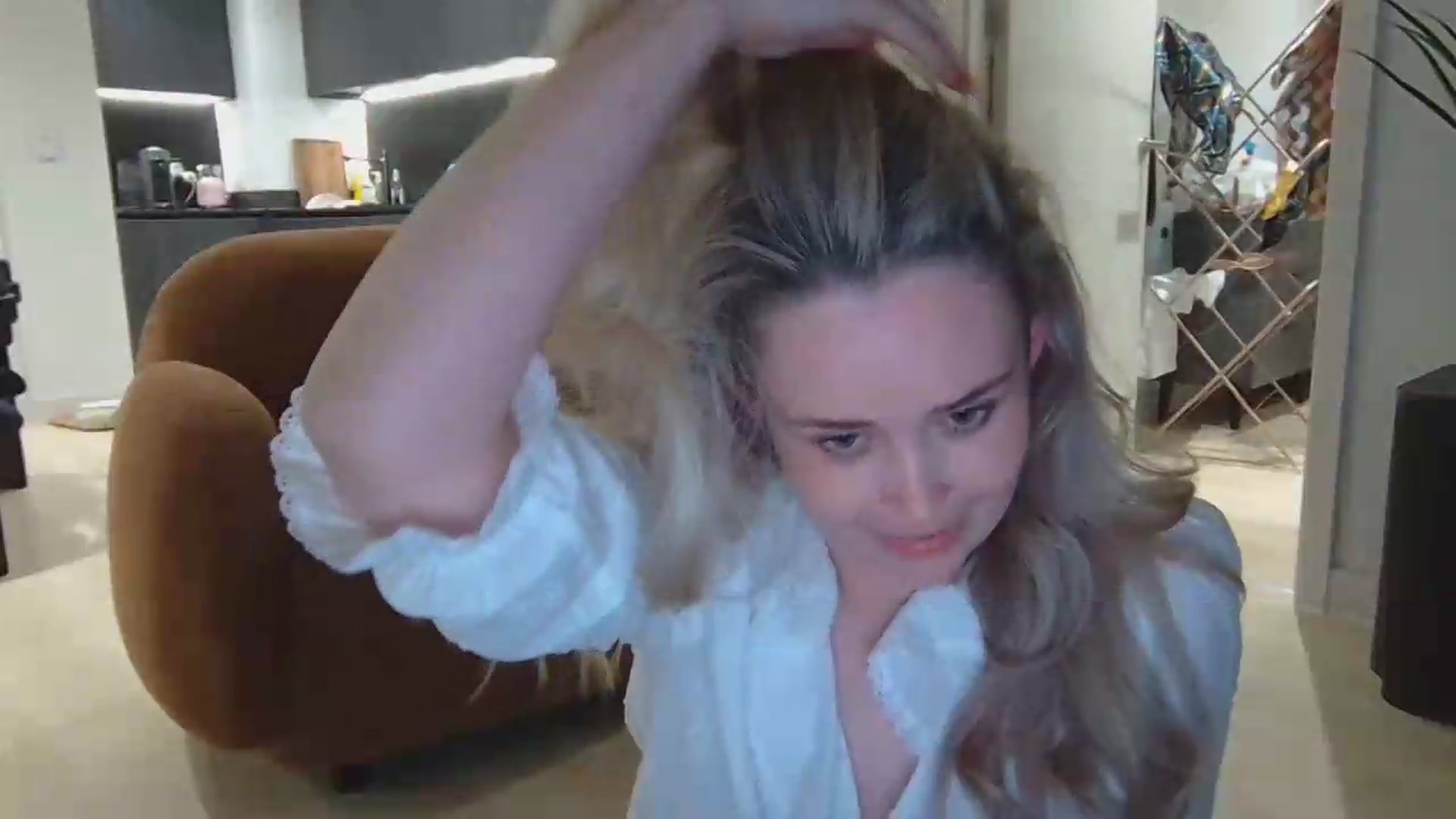 Gallery image thumbnail from lilprincess's myfreecams stream on, 05/16/2026, 22:36 image 17 of 20