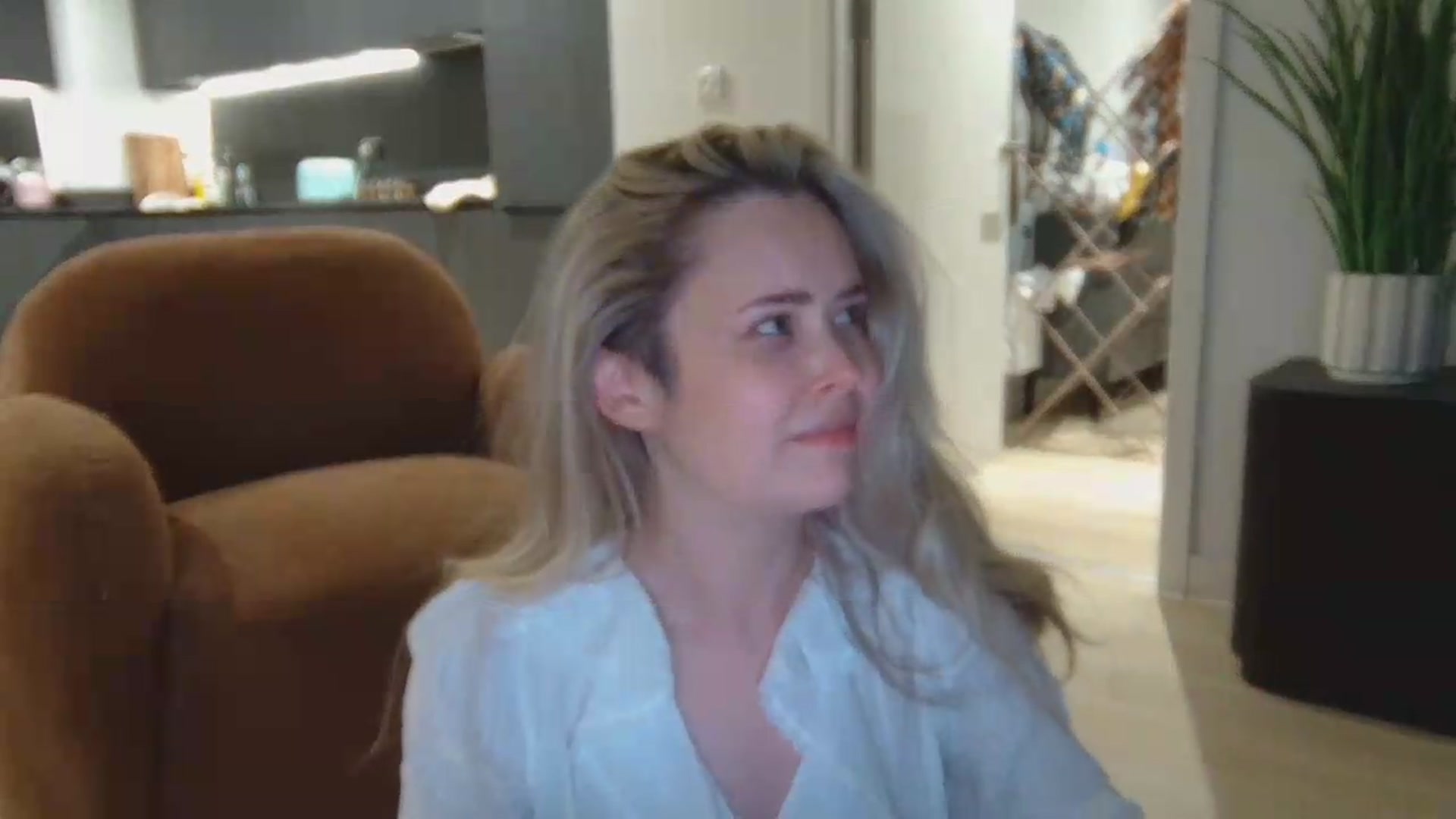 Gallery image thumbnail from lilprincess's myfreecams stream on, 05/16/2026, 22:36 image 12 of 20
