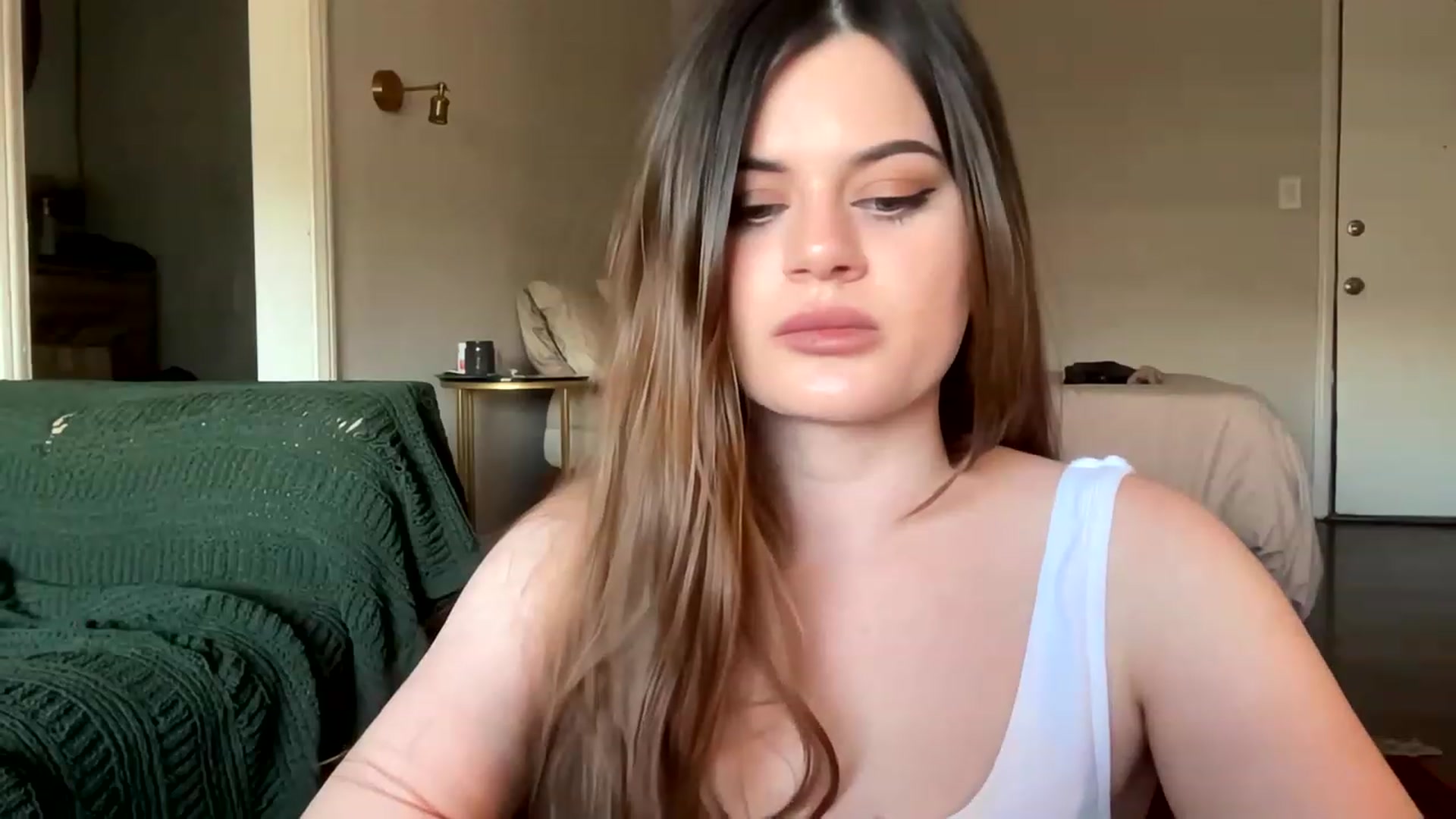 Gallery image thumbnail from lilsoftlace_'s myfreecams stream on, 04/20/2023, 02:49 image 2 of 20