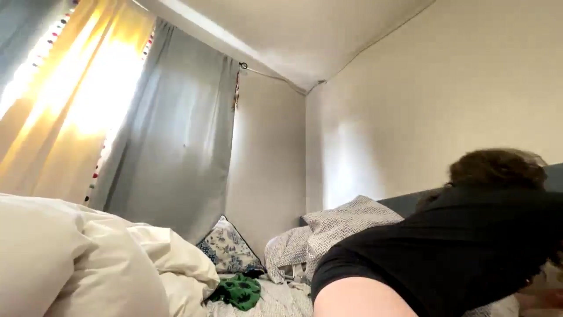 Gallery image thumbnail from lilstorm's myfreecams stream on, 05/18/2024, 13:29 image 2 of 20