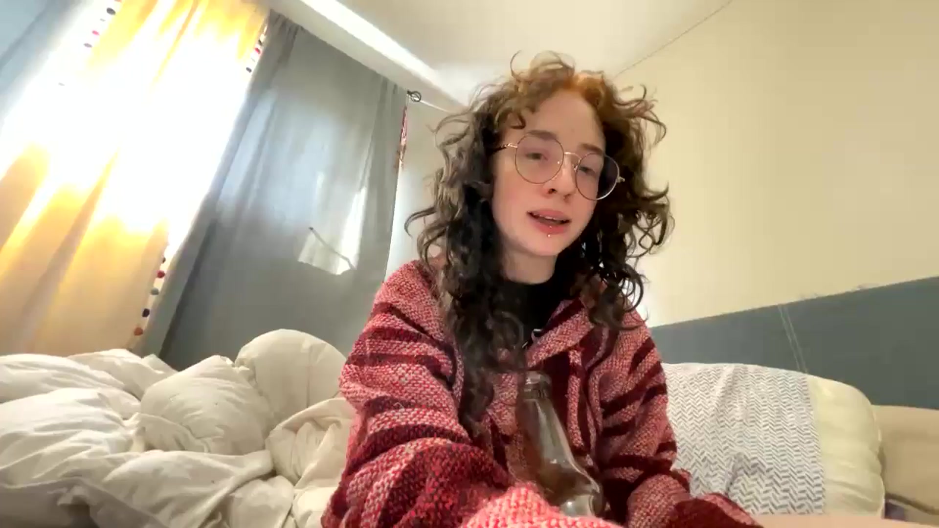 Gallery image thumbnail from lilstorm's myfreecams stream on, 05/18/2024, 13:29 image 10 of 20