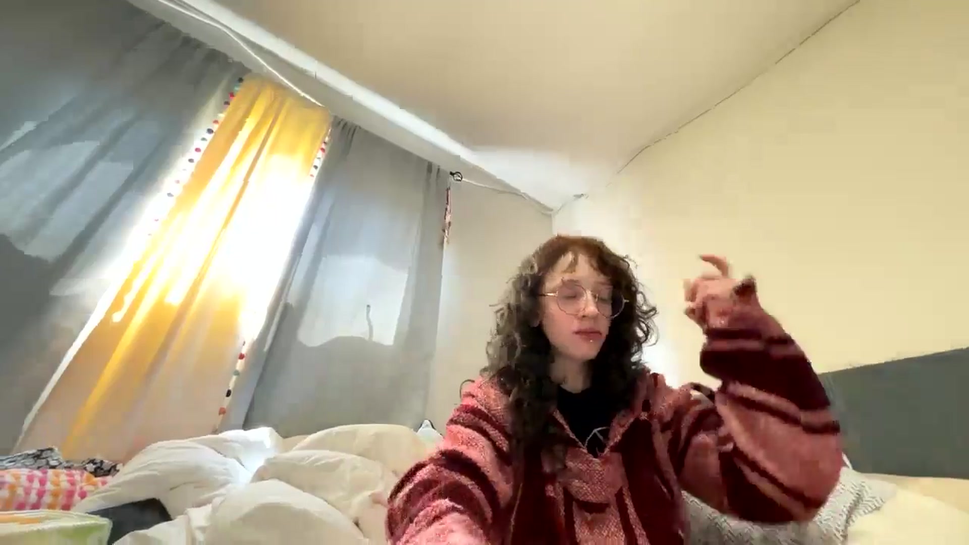 Gallery image thumbnail from lilstorm's myfreecams stream on, 05/18/2024, 15:15 image 4 of 20