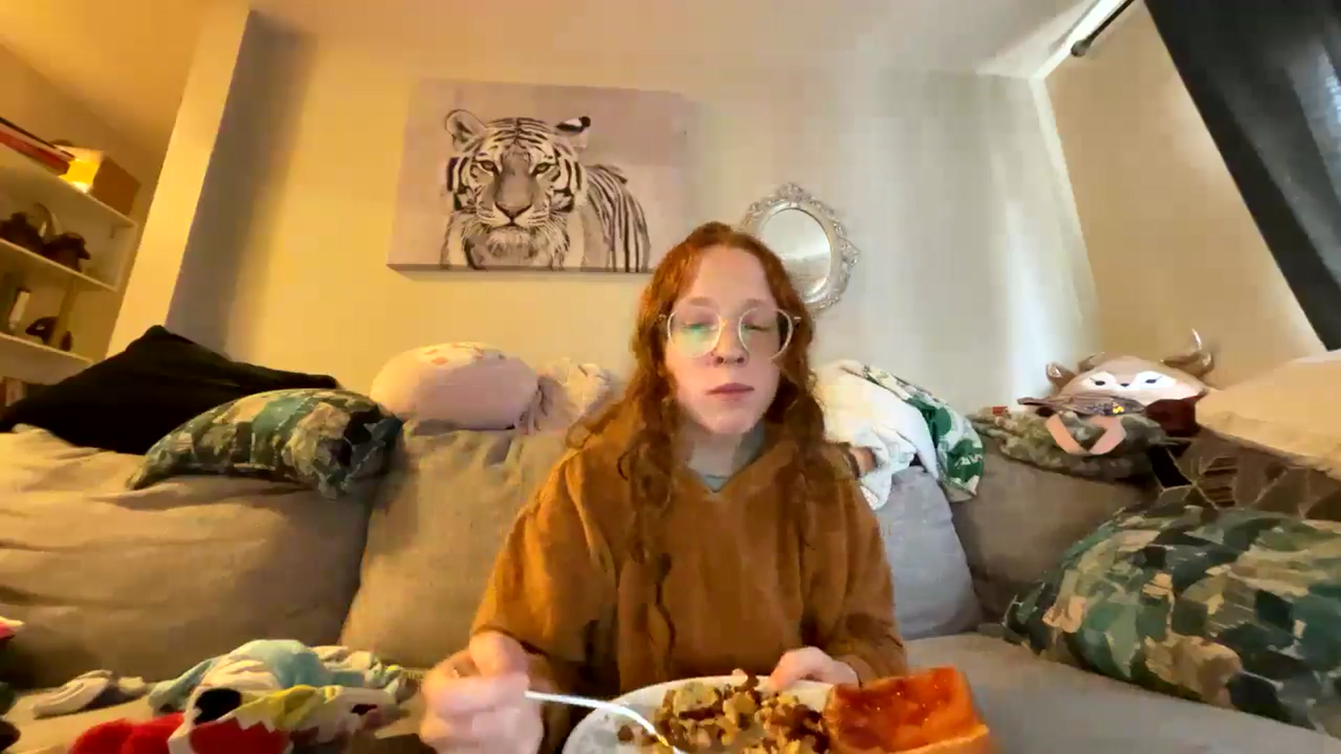 Gallery image thumbnail from lilstorm's myfreecams stream on, 11/18/2024, 15:39 image 12 of 20