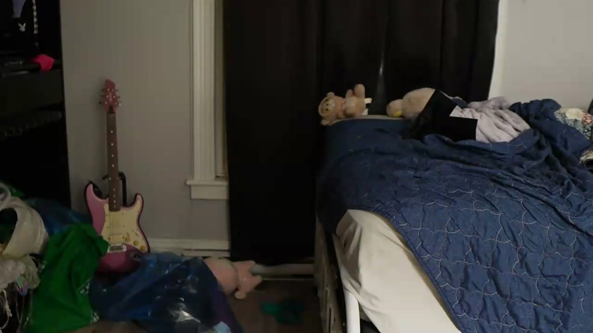 Gallery image thumbnail from lilstorm's myfreecams stream on, 08/05/2026, 07:54 image 16 of 20