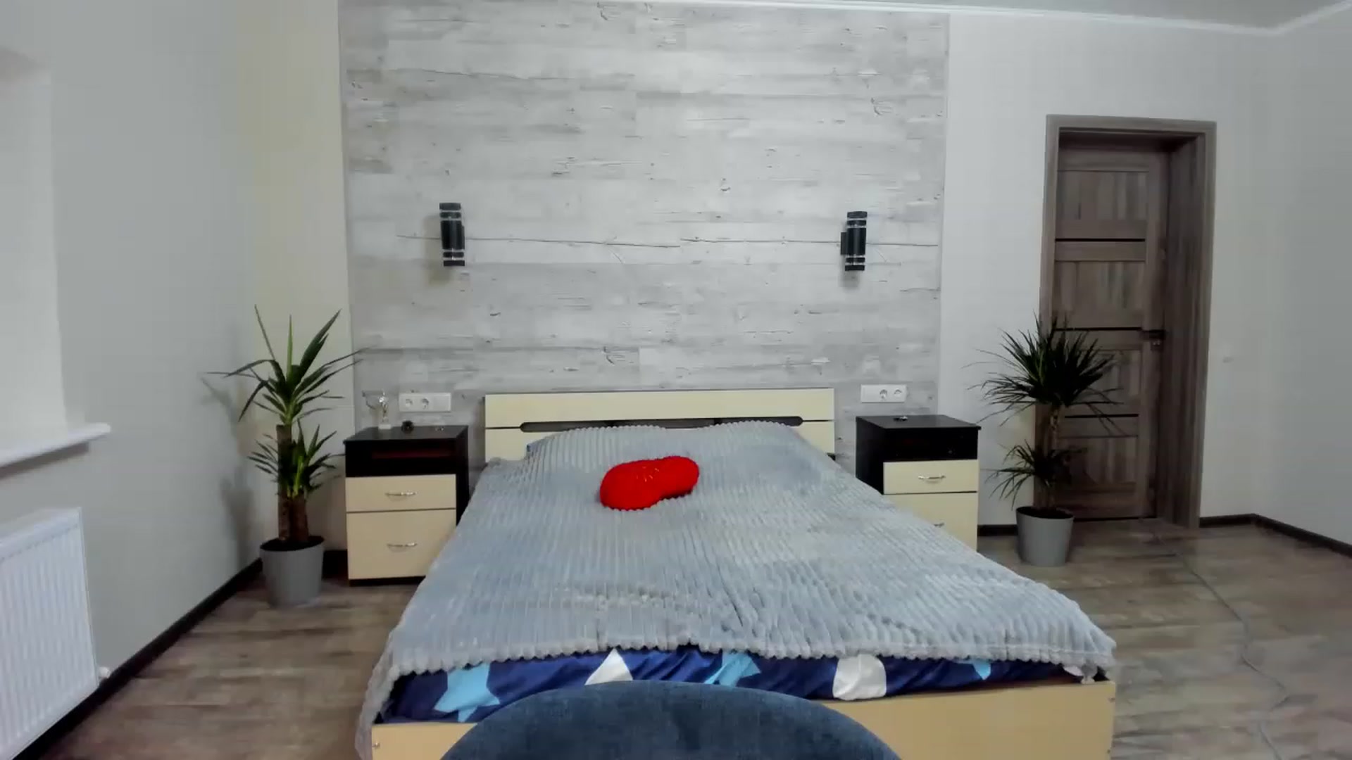 Gallery image thumbnail from lilydavra's myfreecams stream on, 11/18/2022, 14:01 image 18 of 20