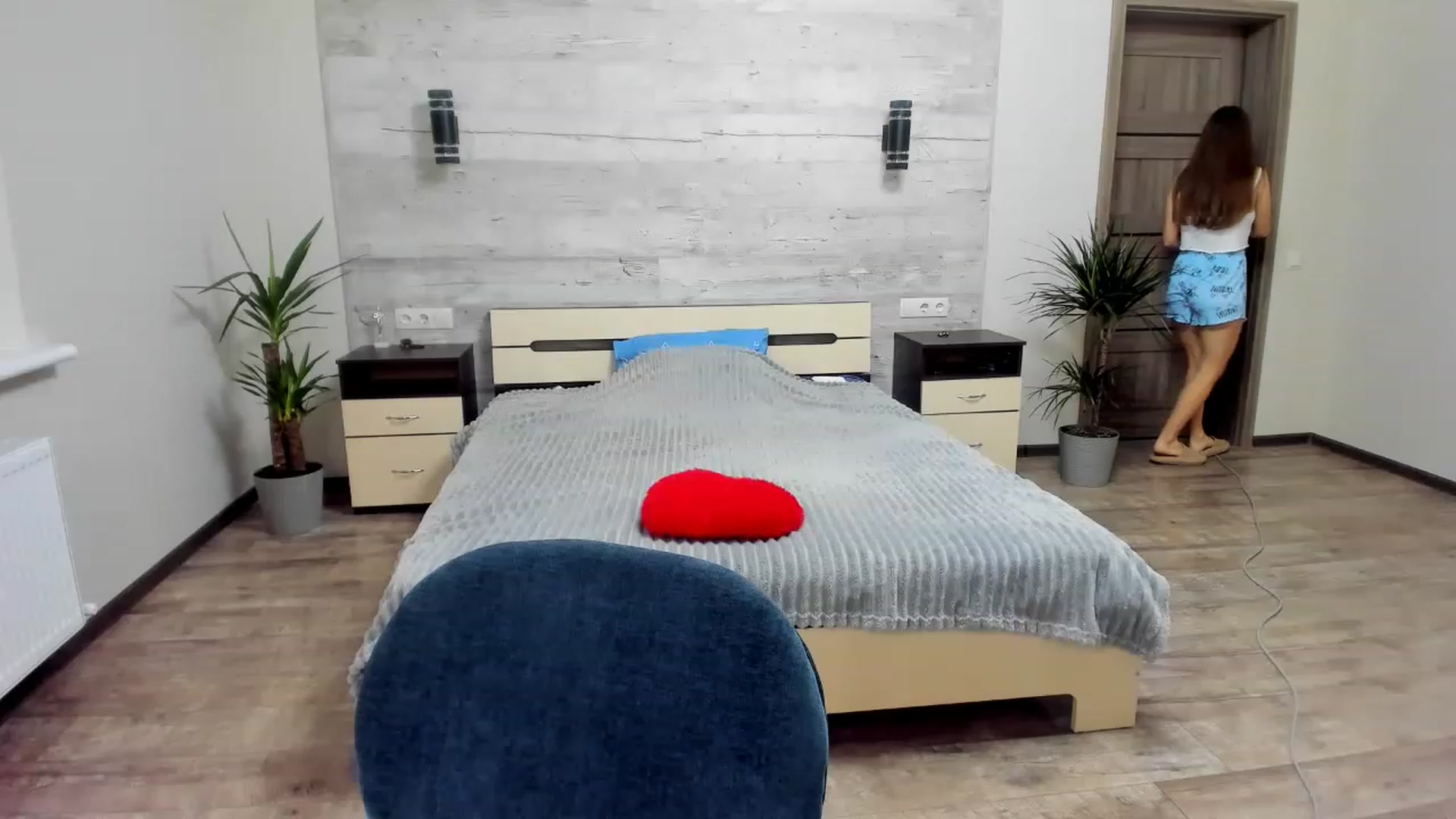 Gallery image thumbnail from lilydavra's myfreecams stream on, 11/24/2022, 22:05 image 10 of 20