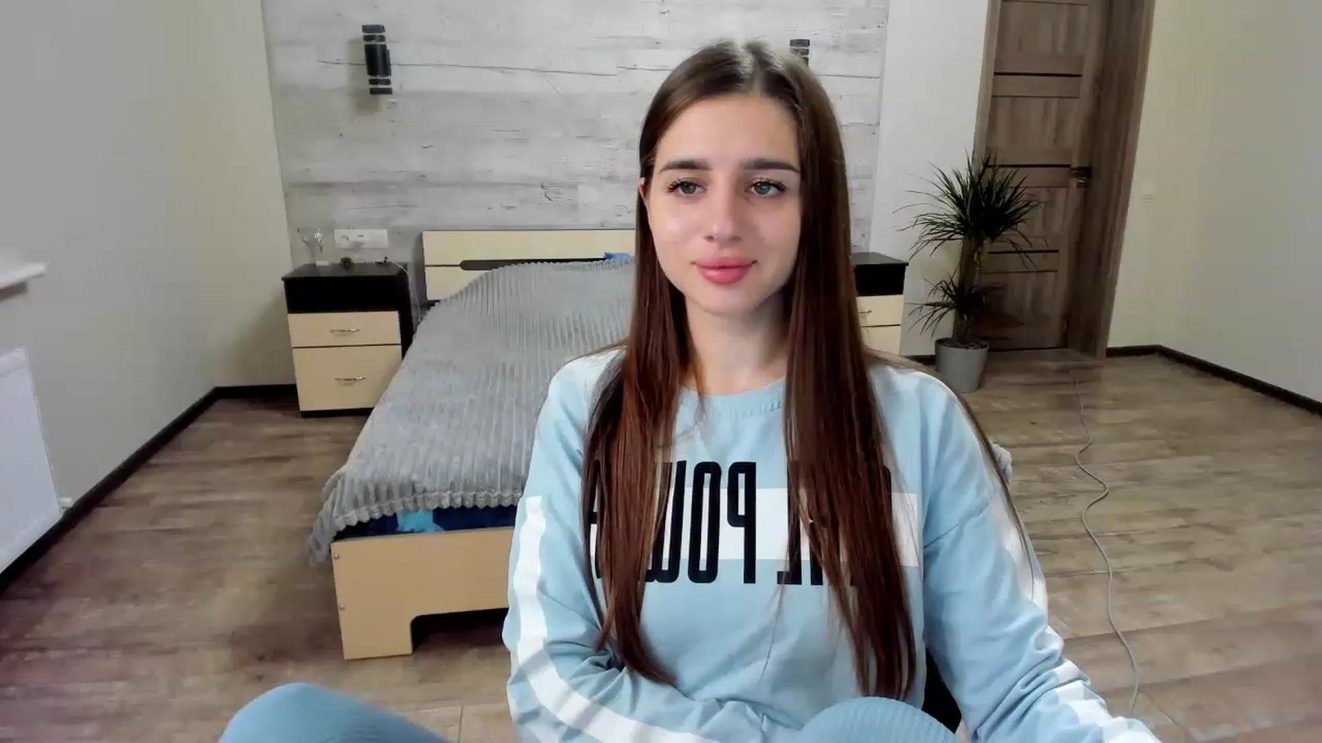 Gallery image thumbnail from lilydavra's myfreecams stream on, 12/04/2022, 18:00 image 8 of 20