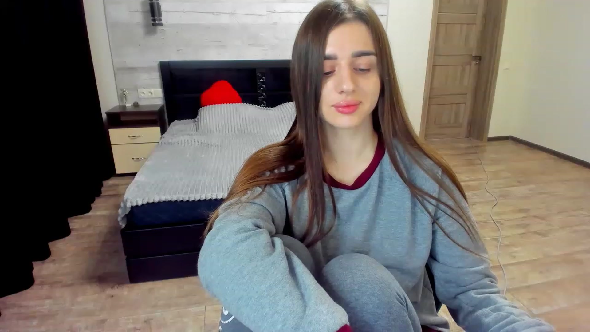 Gallery image thumbnail from lilydavra's myfreecams stream on, 02/11/2023, 24:02 image 6 of 20