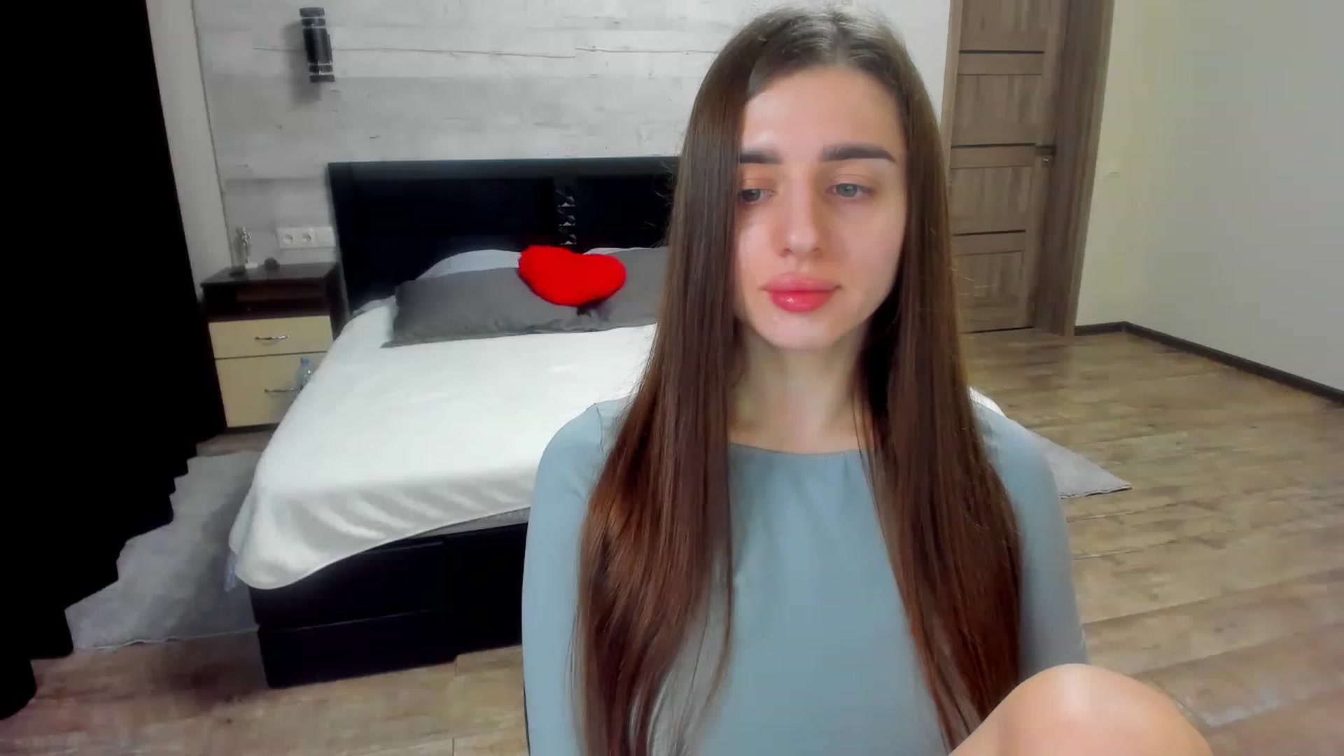 Gallery image thumbnail from lilydavra's myfreecams stream on, 02/28/2023, 23:36 image 6 of 20
