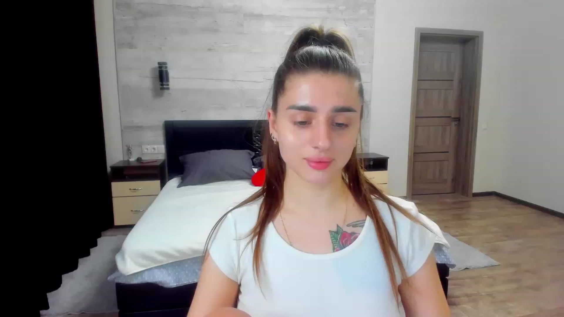 Gallery image thumbnail from lilydavra's myfreecams stream on, 03/15/2023, 23:13 image 20 of 20