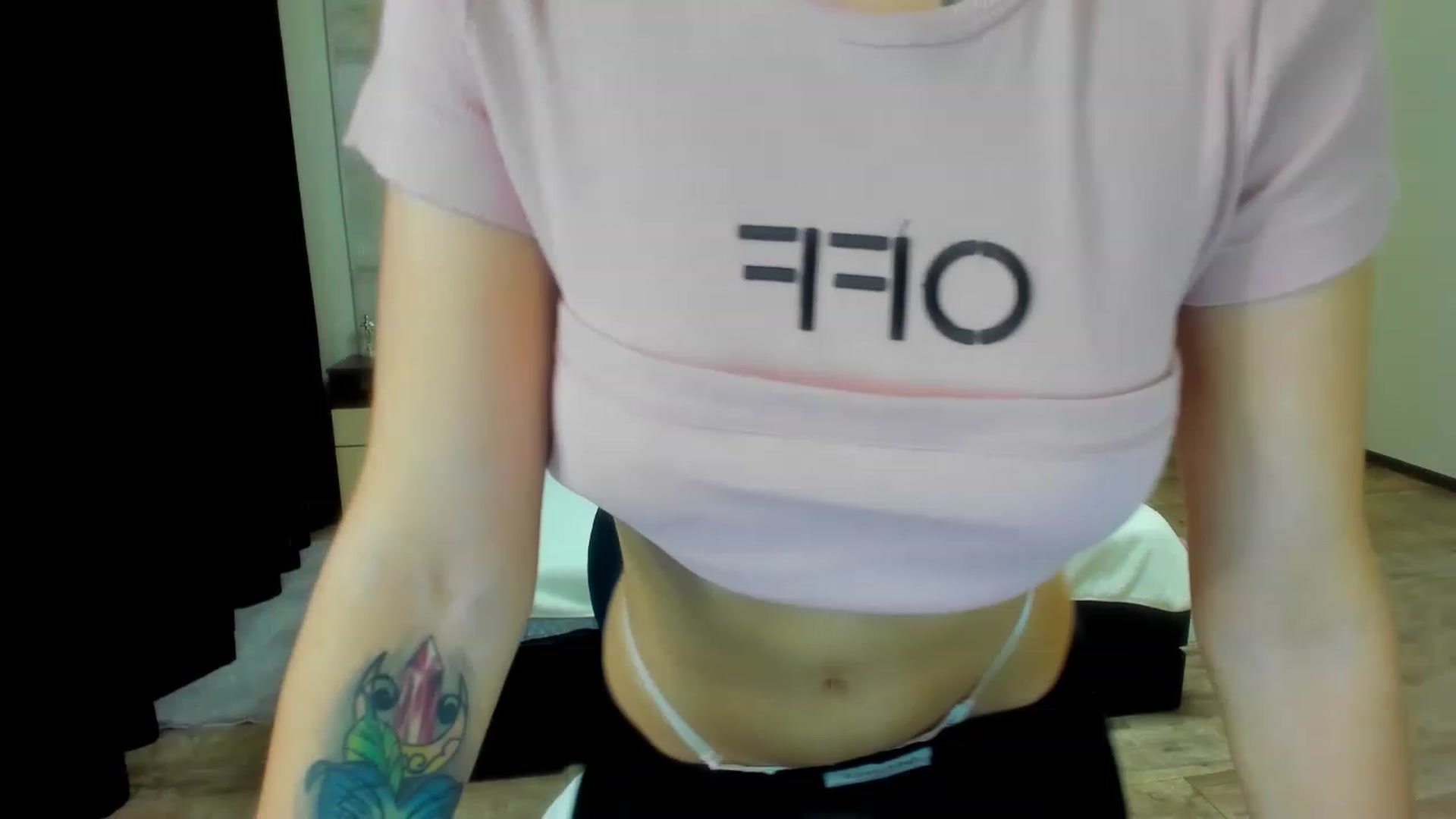 Gallery image thumbnail from lilydavra's myfreecams stream on, 03/19/2023, 20:46 image 1 of 20