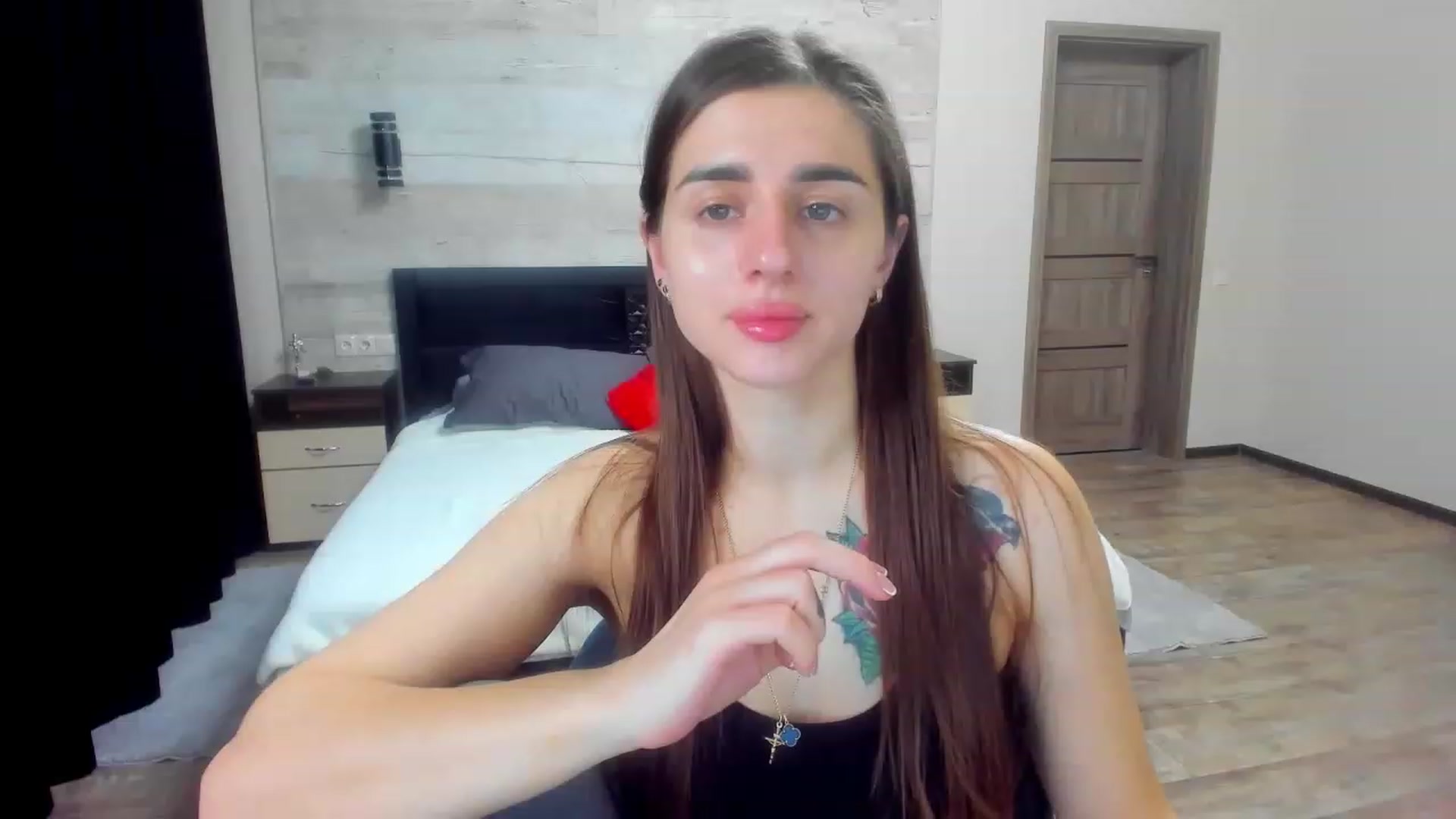 Gallery image thumbnail from lilydavra's myfreecams stream on, 03/21/2023, 22:43 image 15 of 20