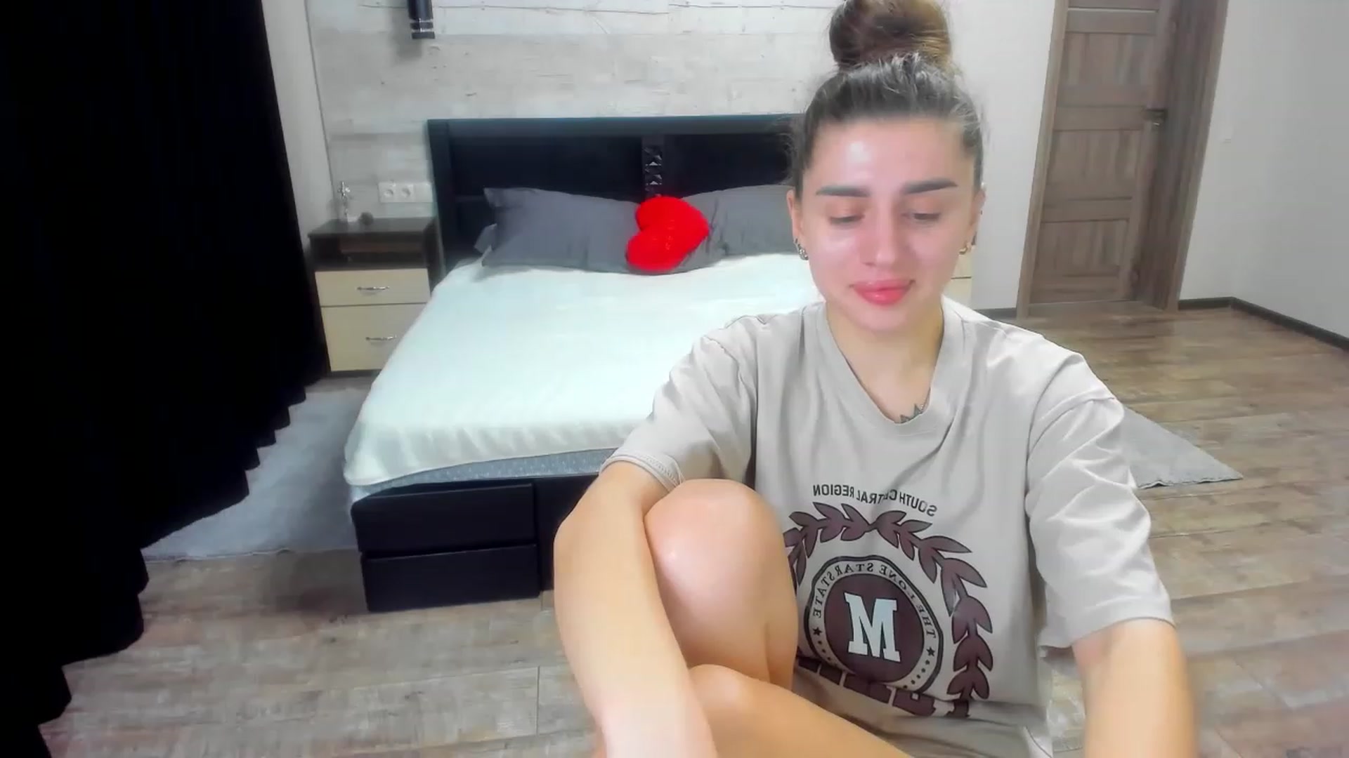 Gallery image thumbnail from lilydavra's myfreecams stream on, 03/22/2023, 23:01 image 19 of 20