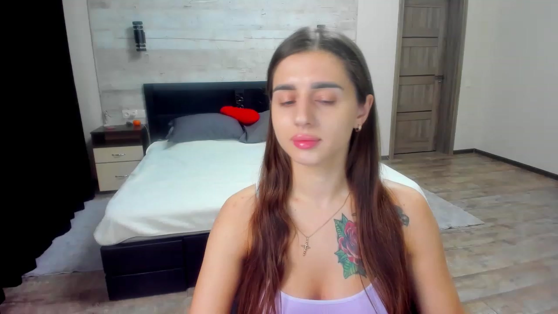 Gallery image thumbnail from lilydavra's myfreecams stream on, 04/16/2023, 20:22 image 13 of 20