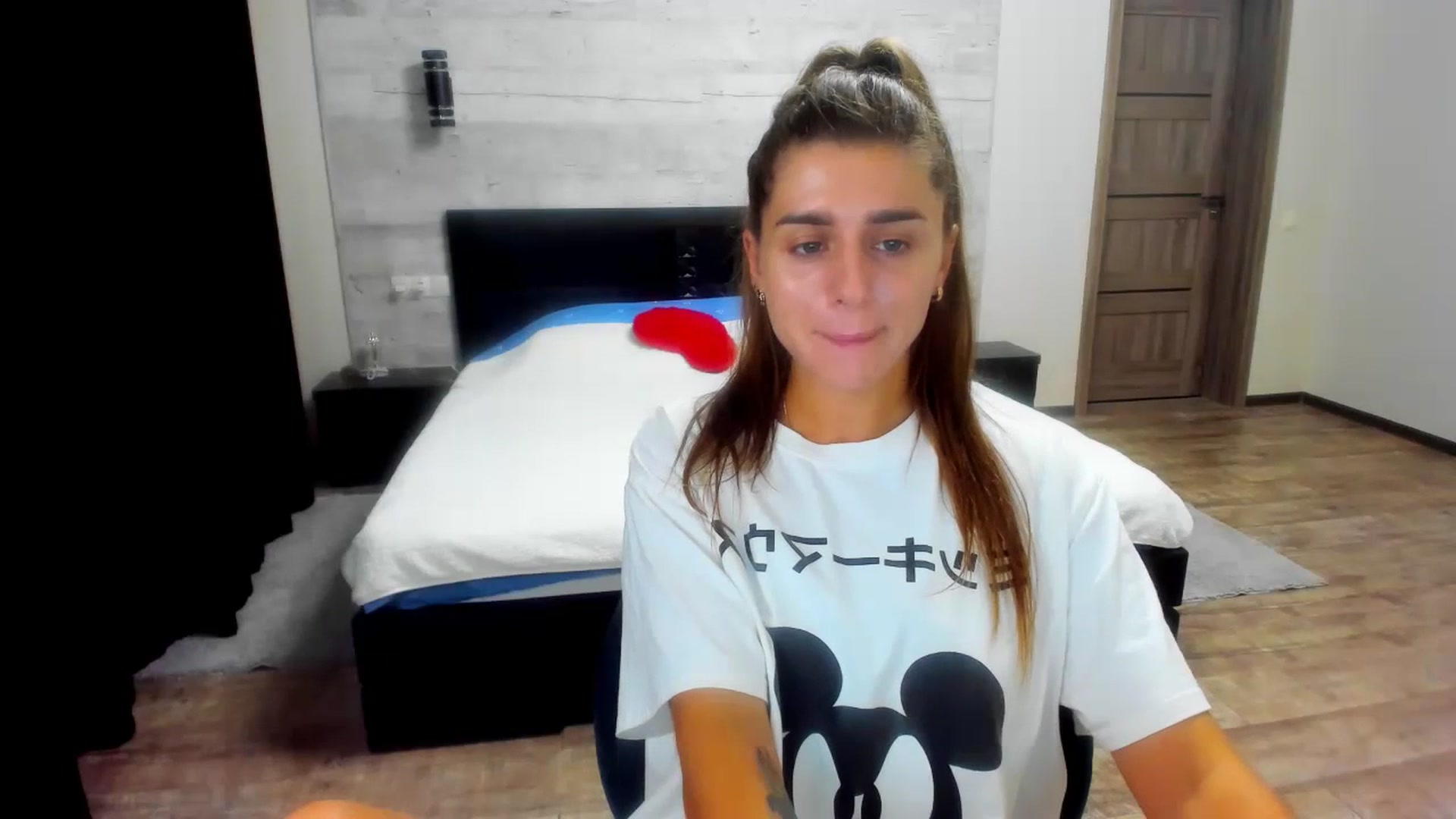 Gallery image thumbnail from lilydavra's myfreecams stream on, 07/20/2023, 23:54 image 13 of 20