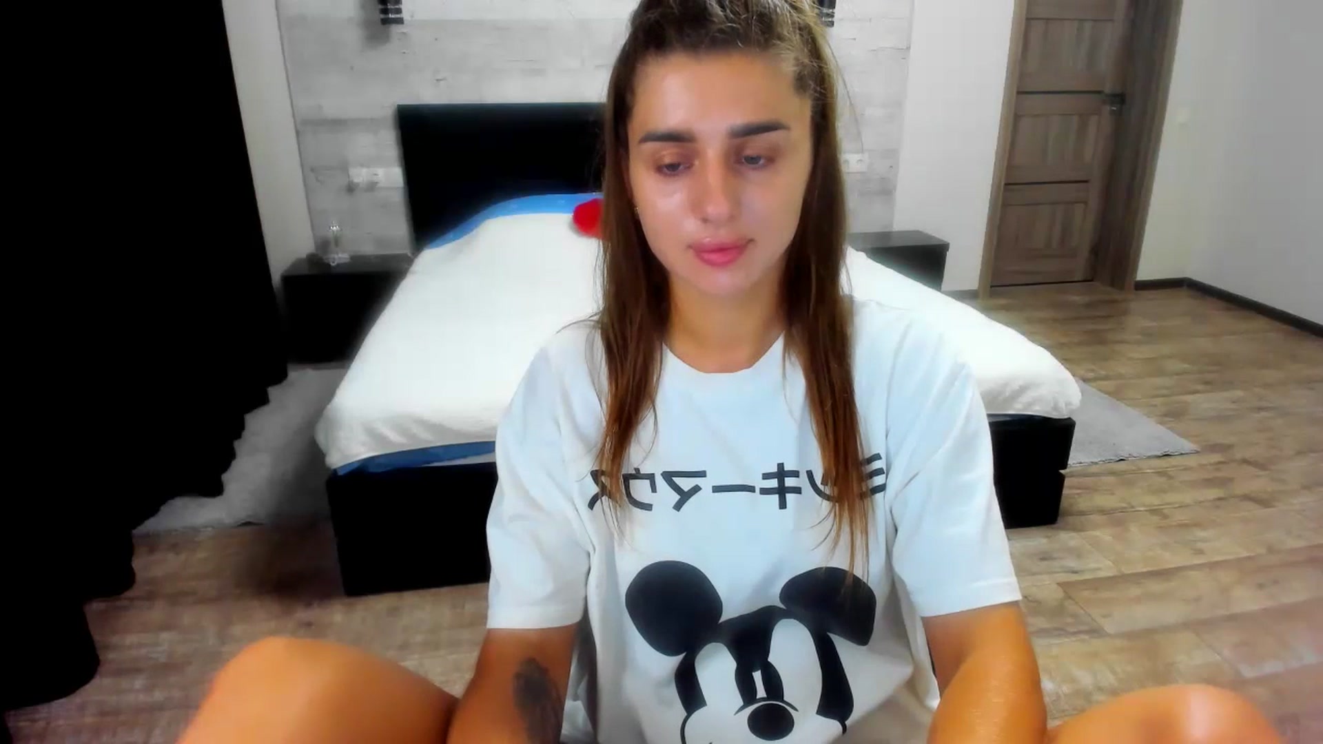 Gallery image thumbnail from lilydavra's myfreecams stream on, 07/20/2023, 23:54 image 8 of 20