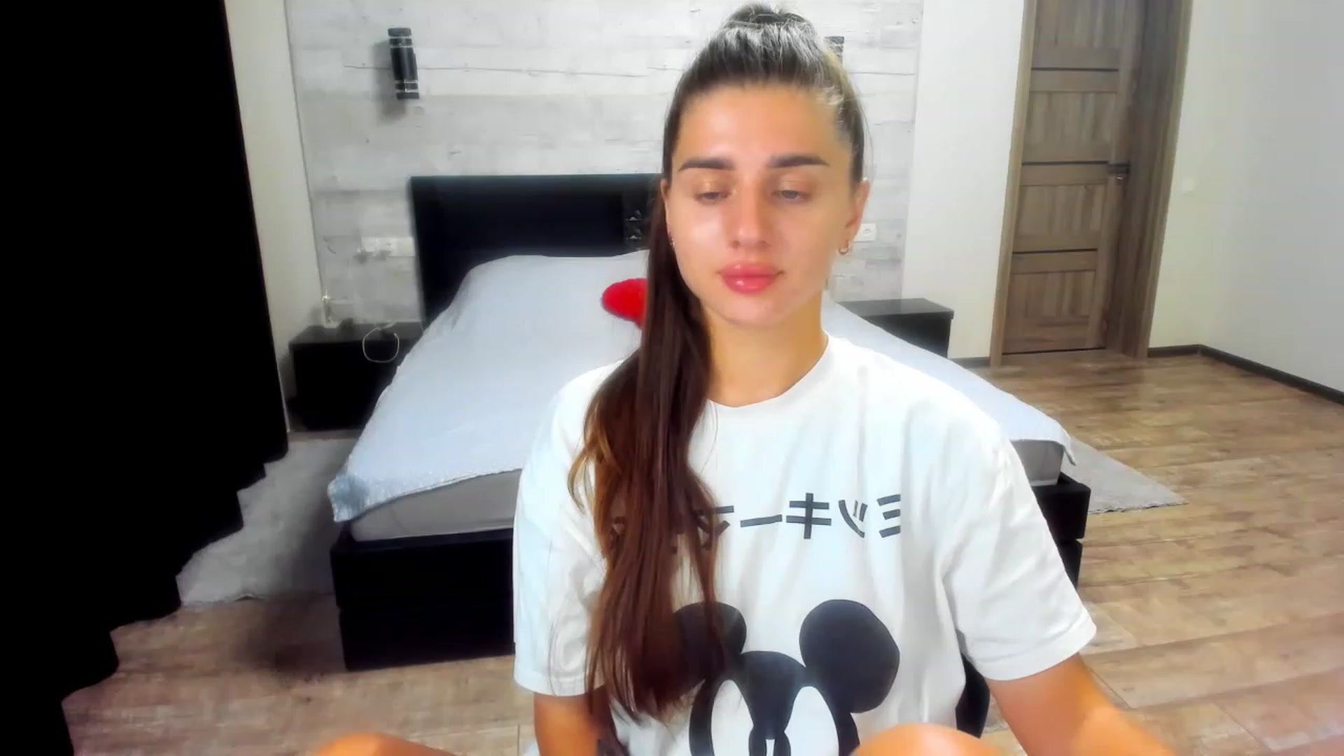 Gallery image thumbnail from lilydavra's myfreecams stream on, 08/29/2023, 17:47 image 4 of 20