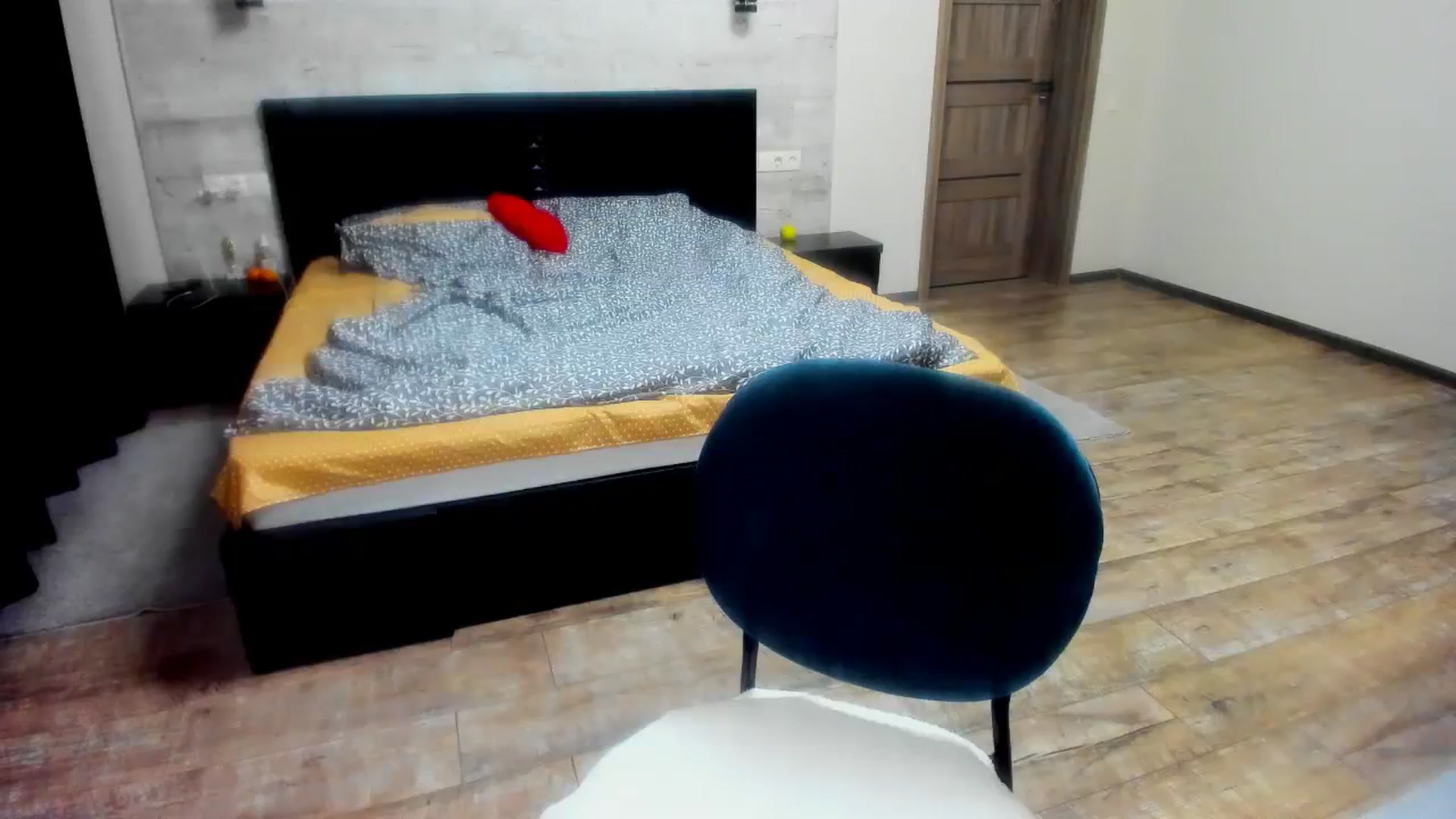 Gallery image thumbnail from lilydavra's myfreecams stream on, 11/23/2023, 17:43 image 14 of 20