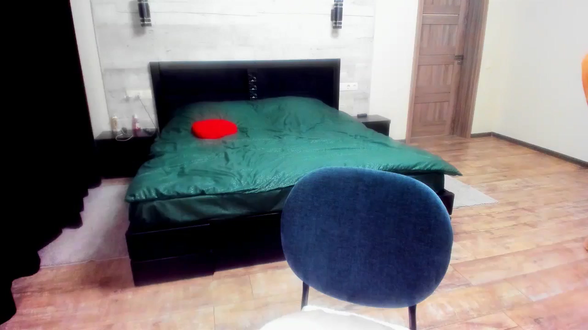 Gallery image thumbnail from lilydavra's myfreecams stream on, 12/01/2023, 20:00 image 4 of 20