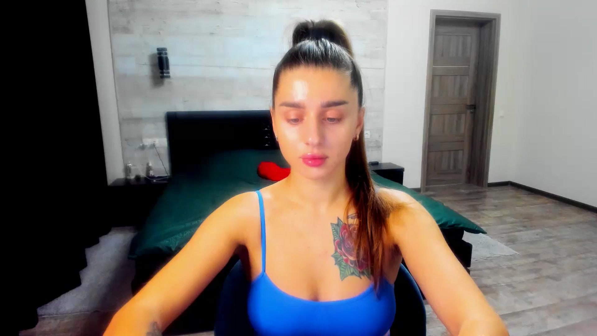 Gallery image thumbnail from lilydavra's myfreecams stream on, 12/02/2023, 19:05 image 9 of 20