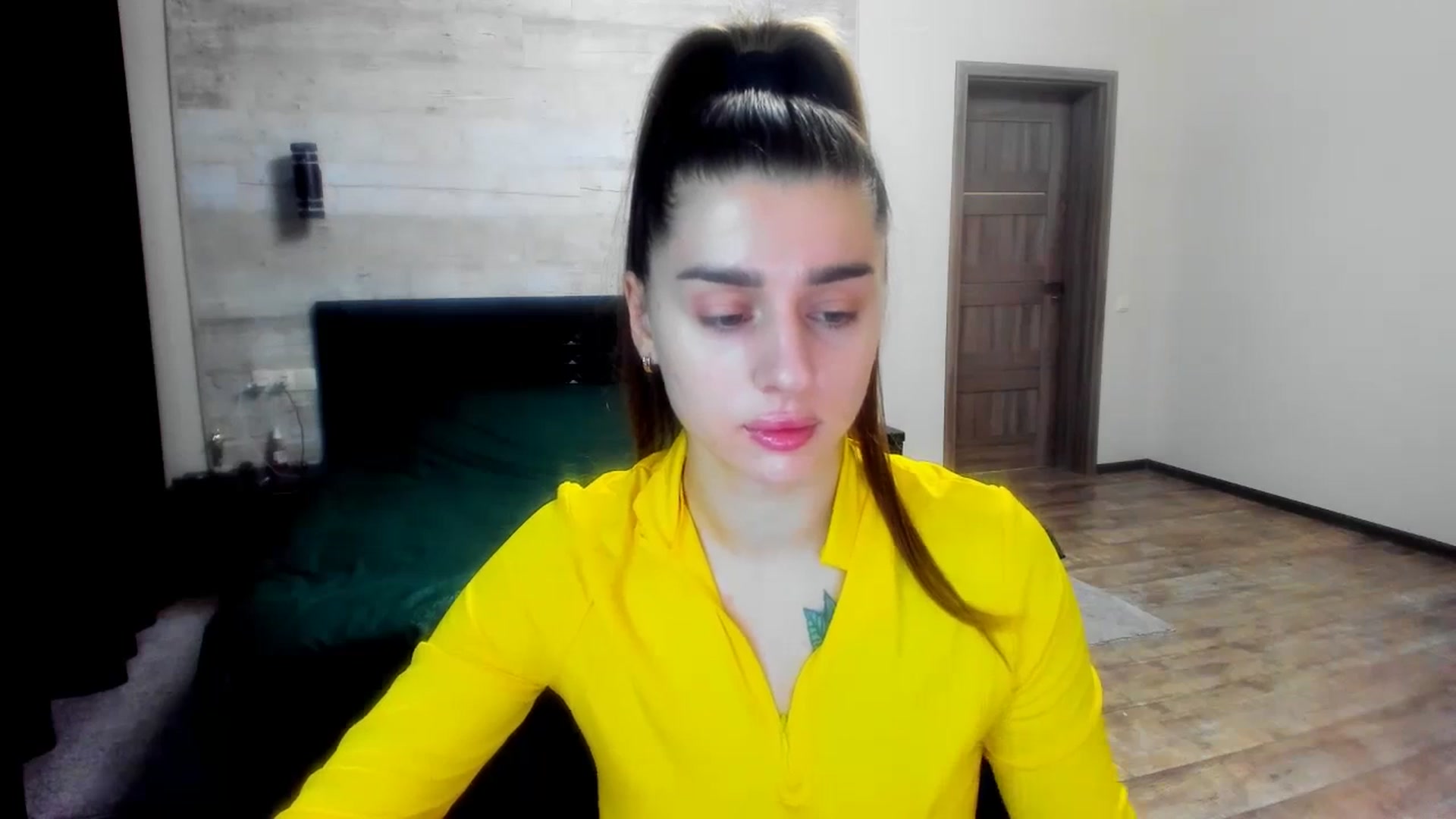 Gallery image thumbnail from lilydavra's myfreecams stream on, 12/10/2023, 14:37 image 18 of 20