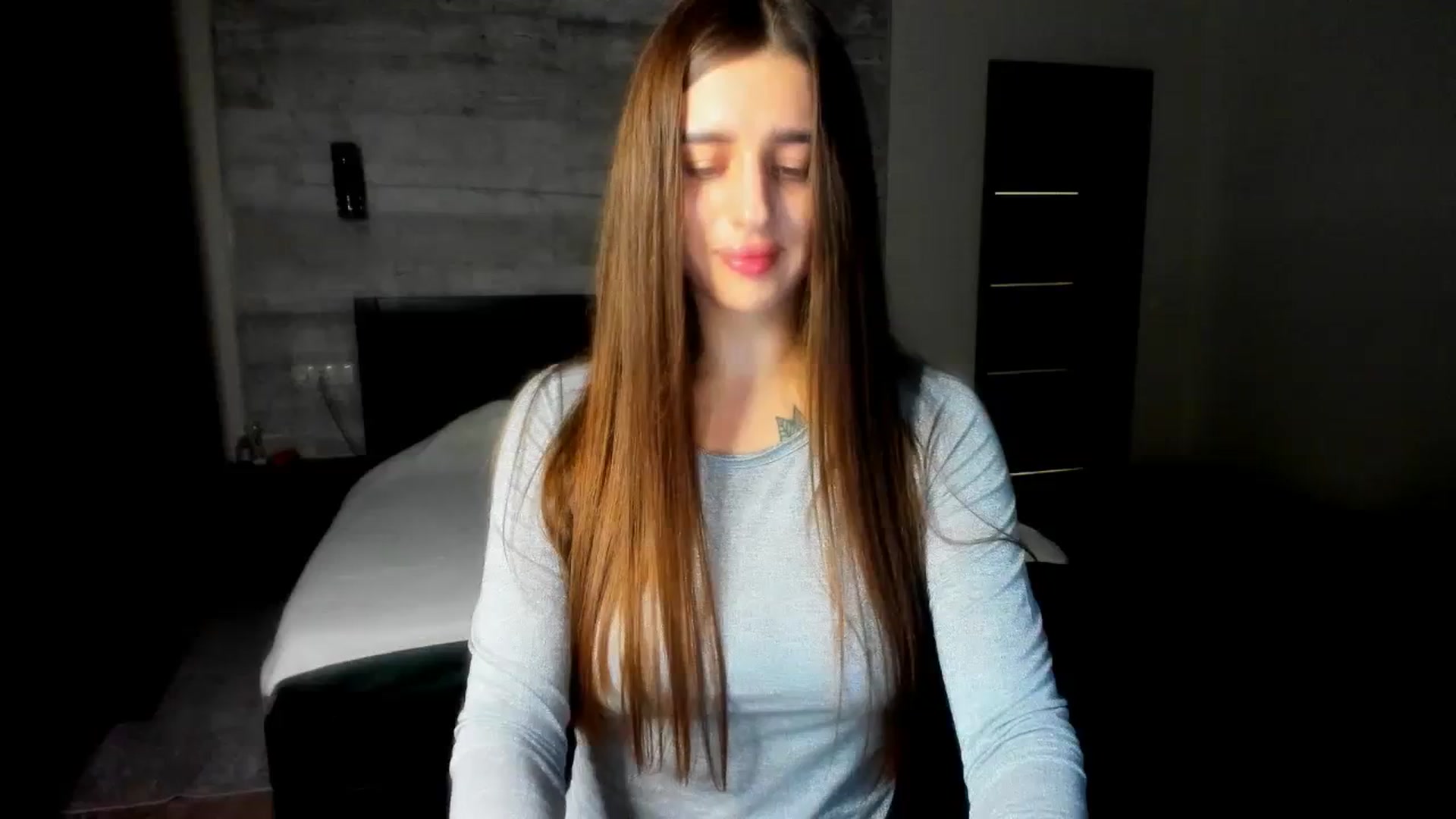 Gallery image thumbnail from lilydavra's myfreecams stream on, 12/27/2023, 18:05 image 1 of 20