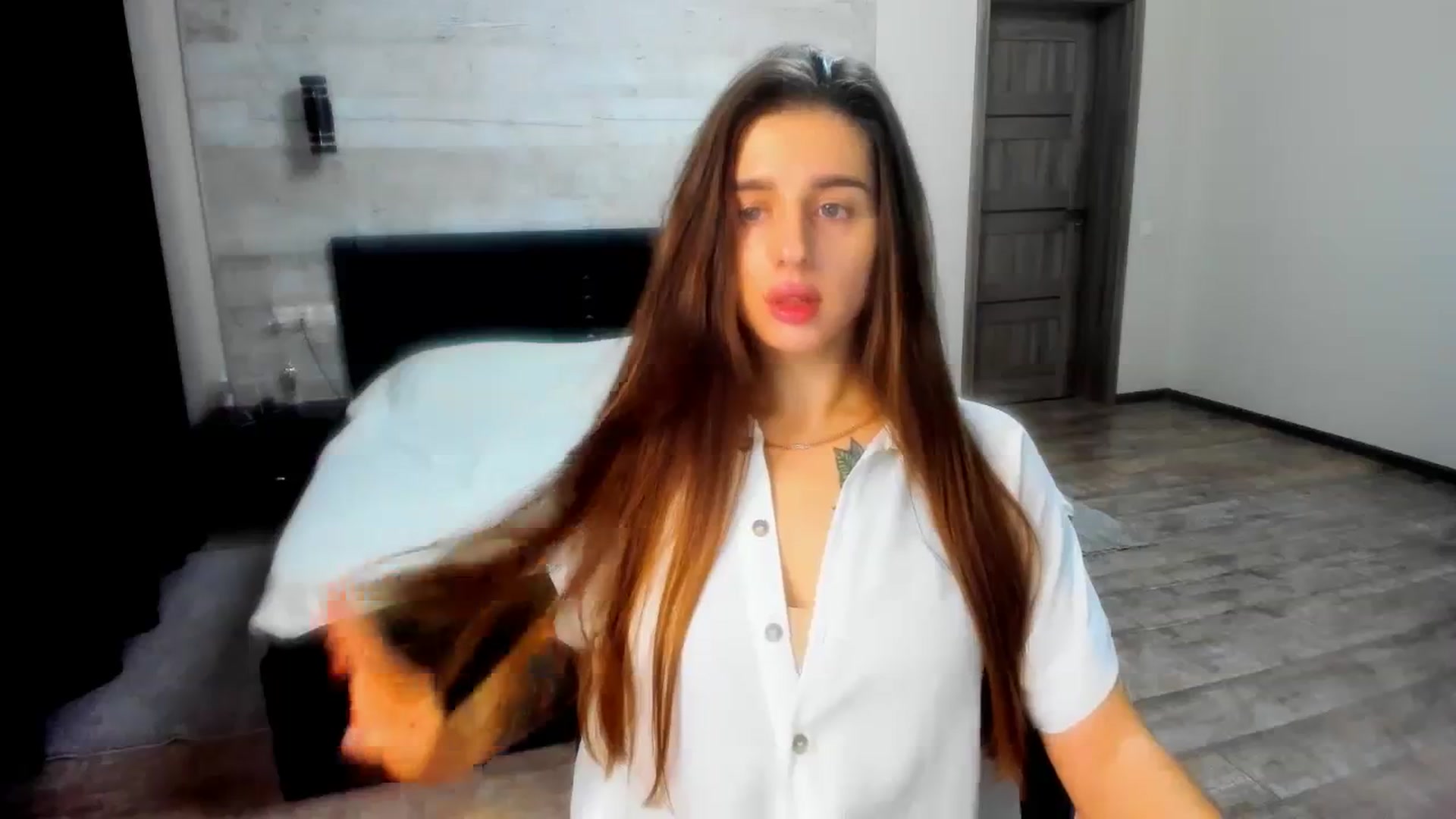 Gallery image thumbnail from lilydavra's myfreecams stream on, 01/04/2024, 17:02 image 9 of 20
