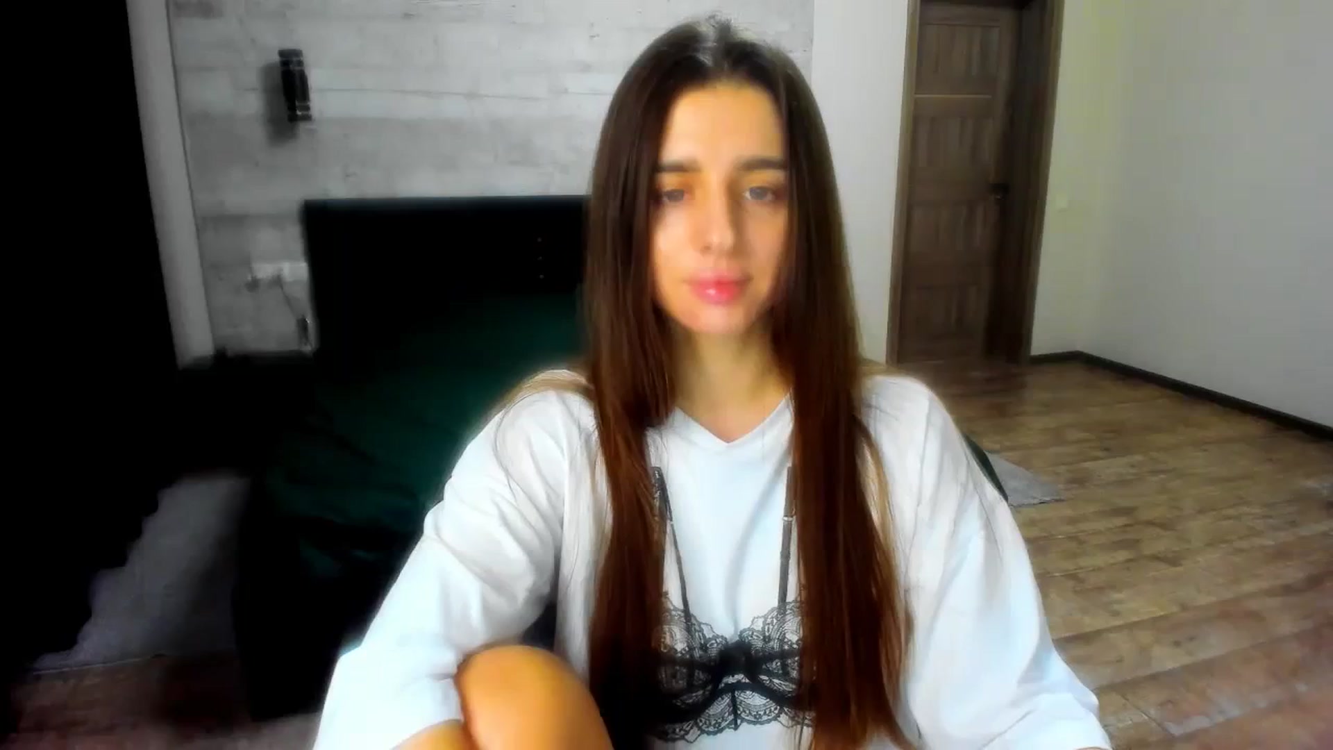 Gallery image thumbnail from lilydavra's myfreecams stream on, 01/29/2024, 22:24 image 1 of 20