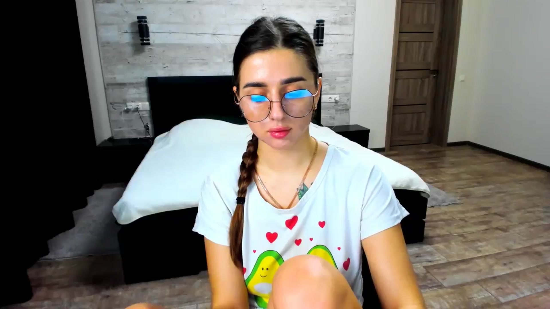Gallery image thumbnail from lilydavra's myfreecams stream on, 02/06/2024, 18:24 image 20 of 20