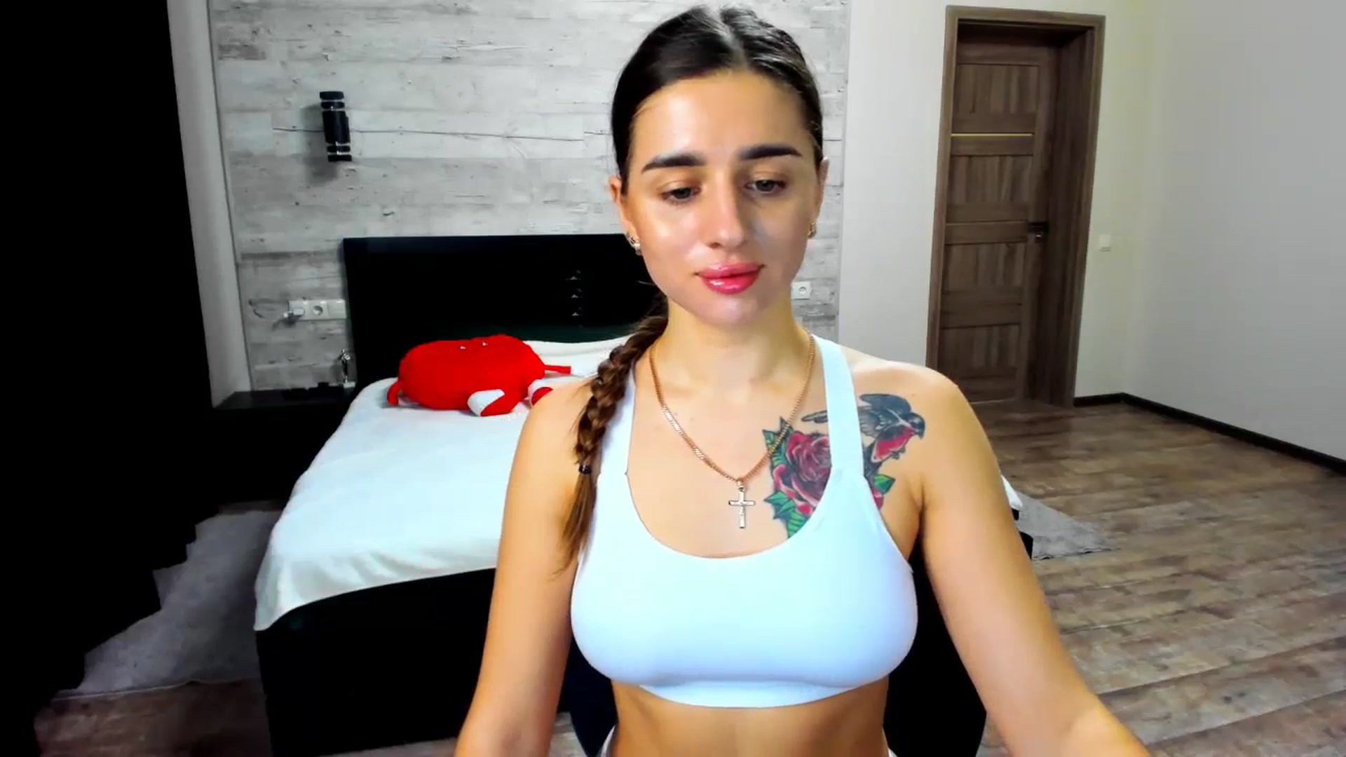 Gallery image thumbnail from lilydavra's myfreecams stream on, 02/16/2024, 23:11 image 15 of 20
