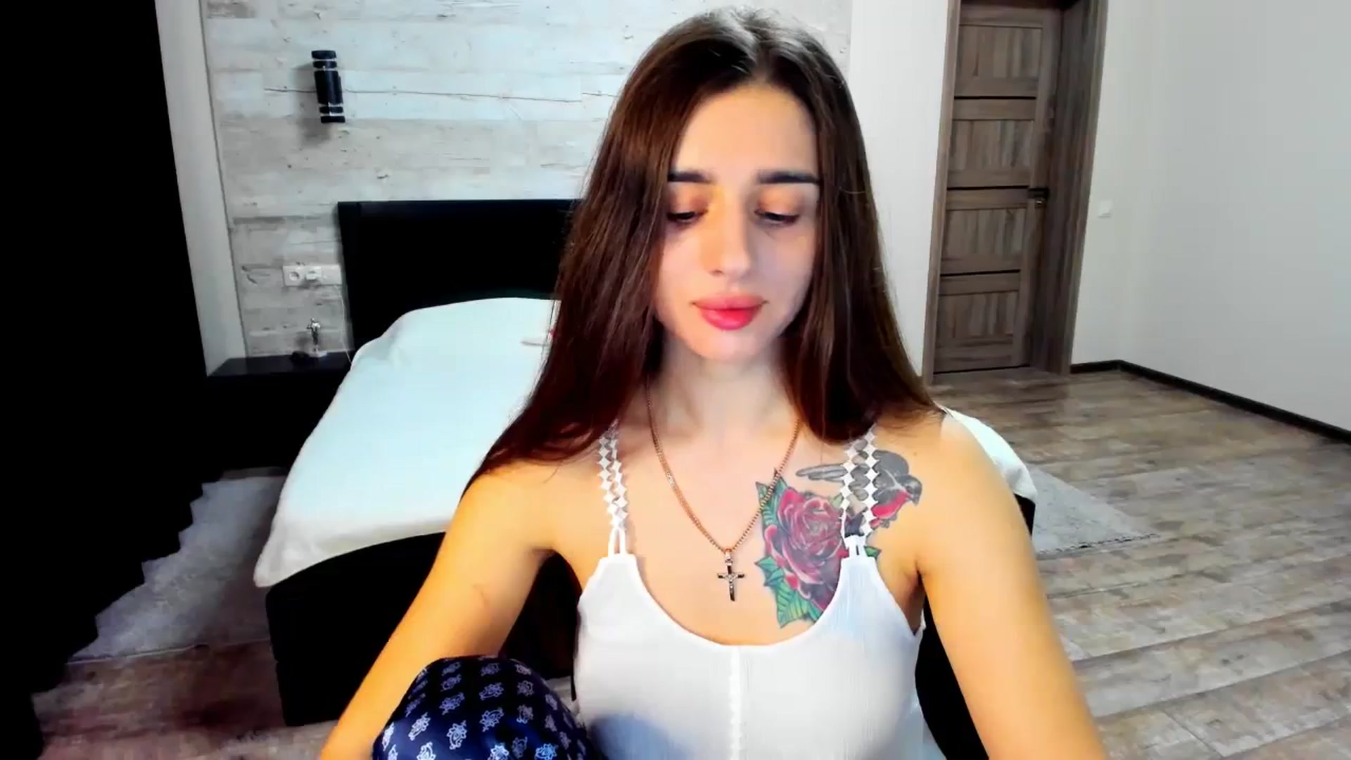 Gallery image thumbnail from lilydavra's myfreecams stream on, 03/10/2024, 21:34 image 3 of 20