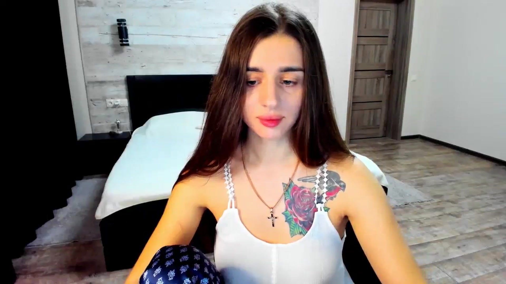 Gallery image thumbnail from lilydavra's myfreecams stream on, 03/10/2024, 21:34 image 4 of 20