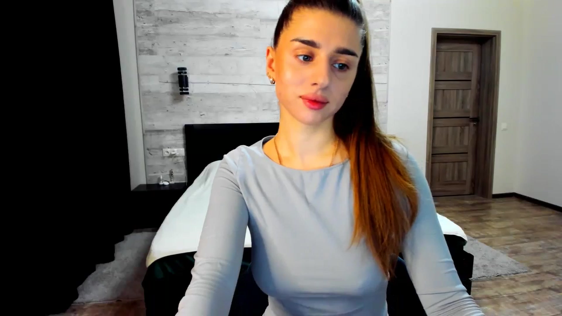 Gallery image thumbnail from lilydavra's myfreecams stream on, 03/12/2024, 19:07 image 3 of 20