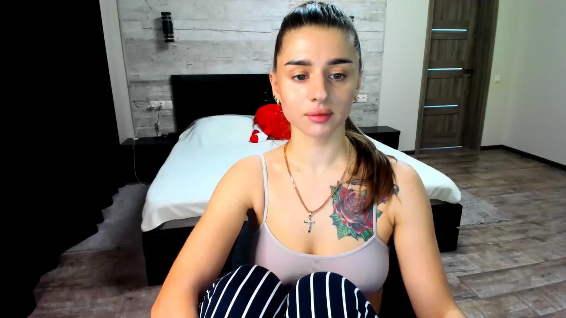 Gallery image thumbnail from lilydavra's myfreecams stream on, 04/27/2024, 11:29 image 7 of 20