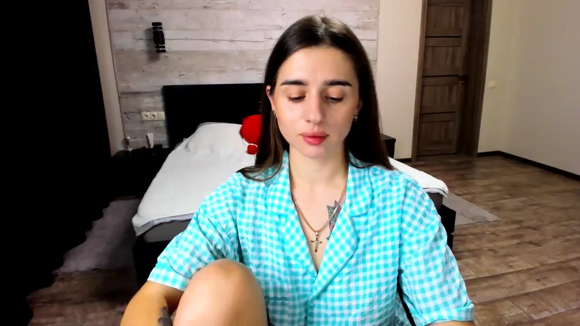 Gallery image thumbnail from lilydavra's myfreecams stream on, 05/29/2024, 19:18 image 3 of 20