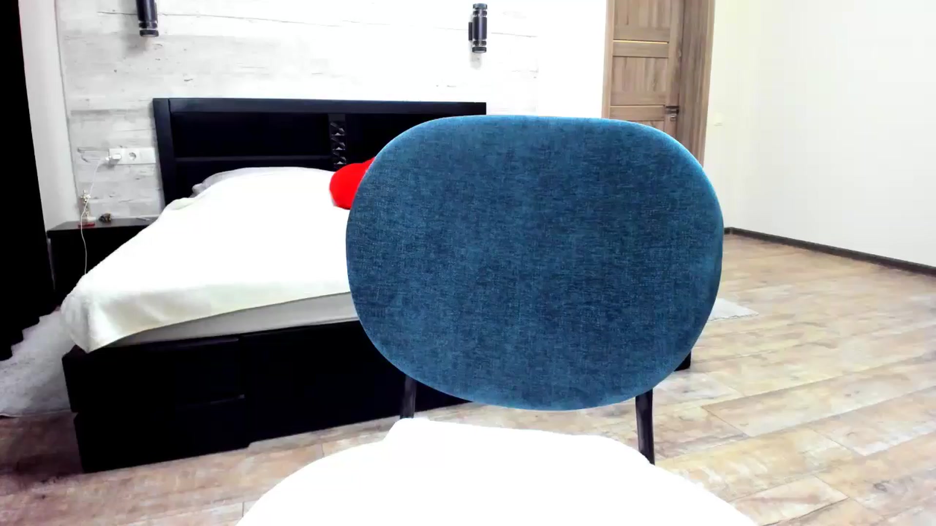 Gallery image thumbnail from lilydavra's myfreecams stream on, 06/10/2024, 23:44 image 12 of 20