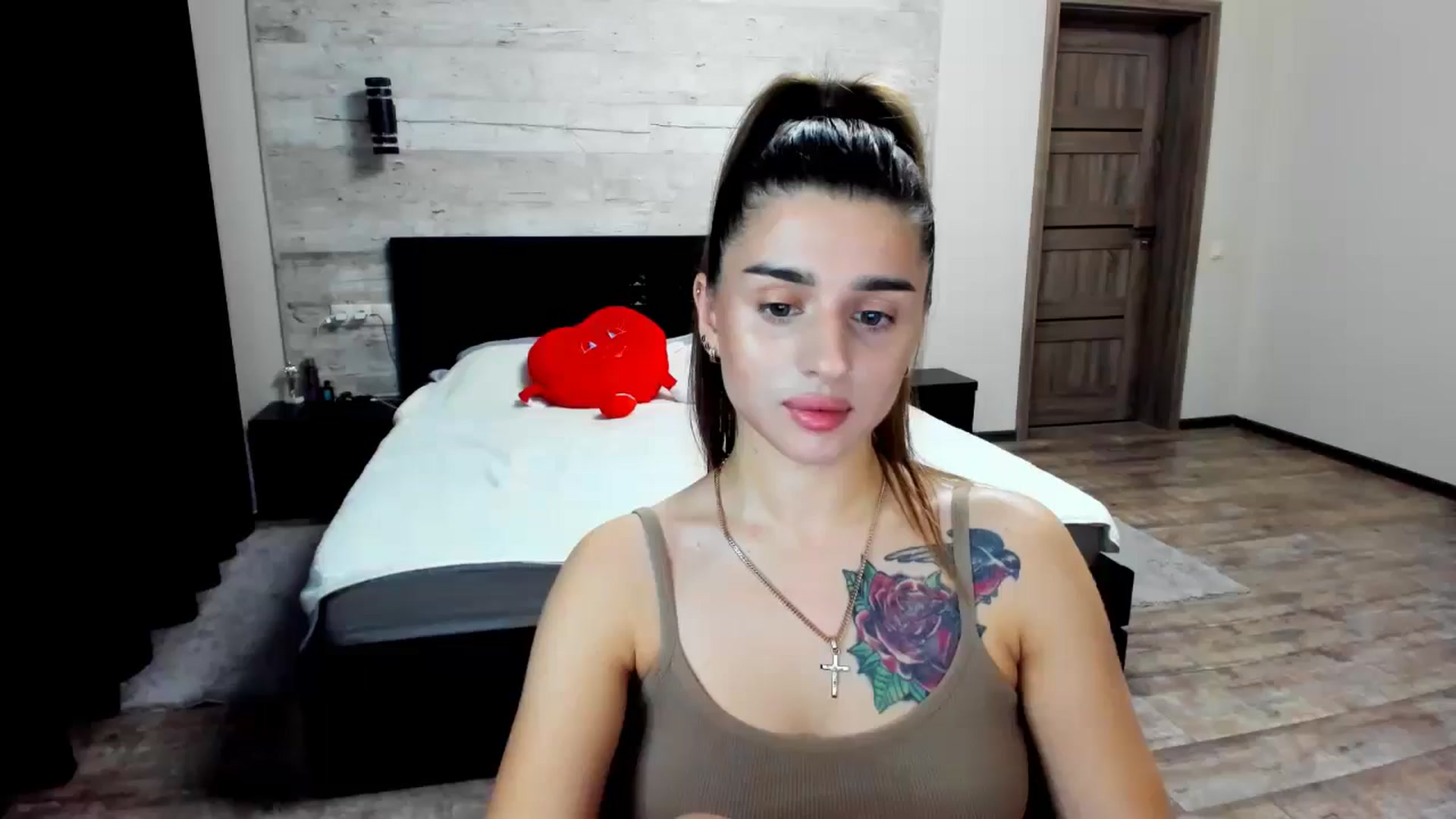 Gallery image thumbnail from lilydavra's myfreecams stream on, 06/20/2024, 20:35 image 20 of 20