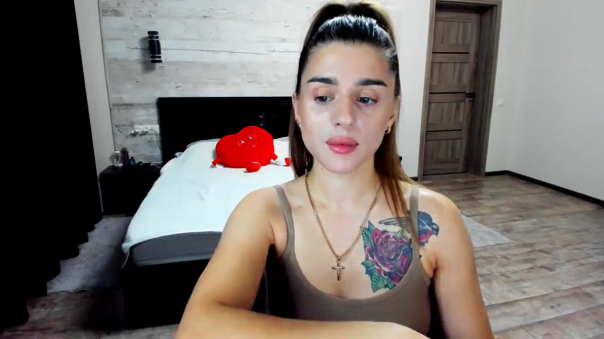 Gallery image thumbnail from lilydavra's myfreecams stream on, 06/20/2024, 20:35 image 9 of 20