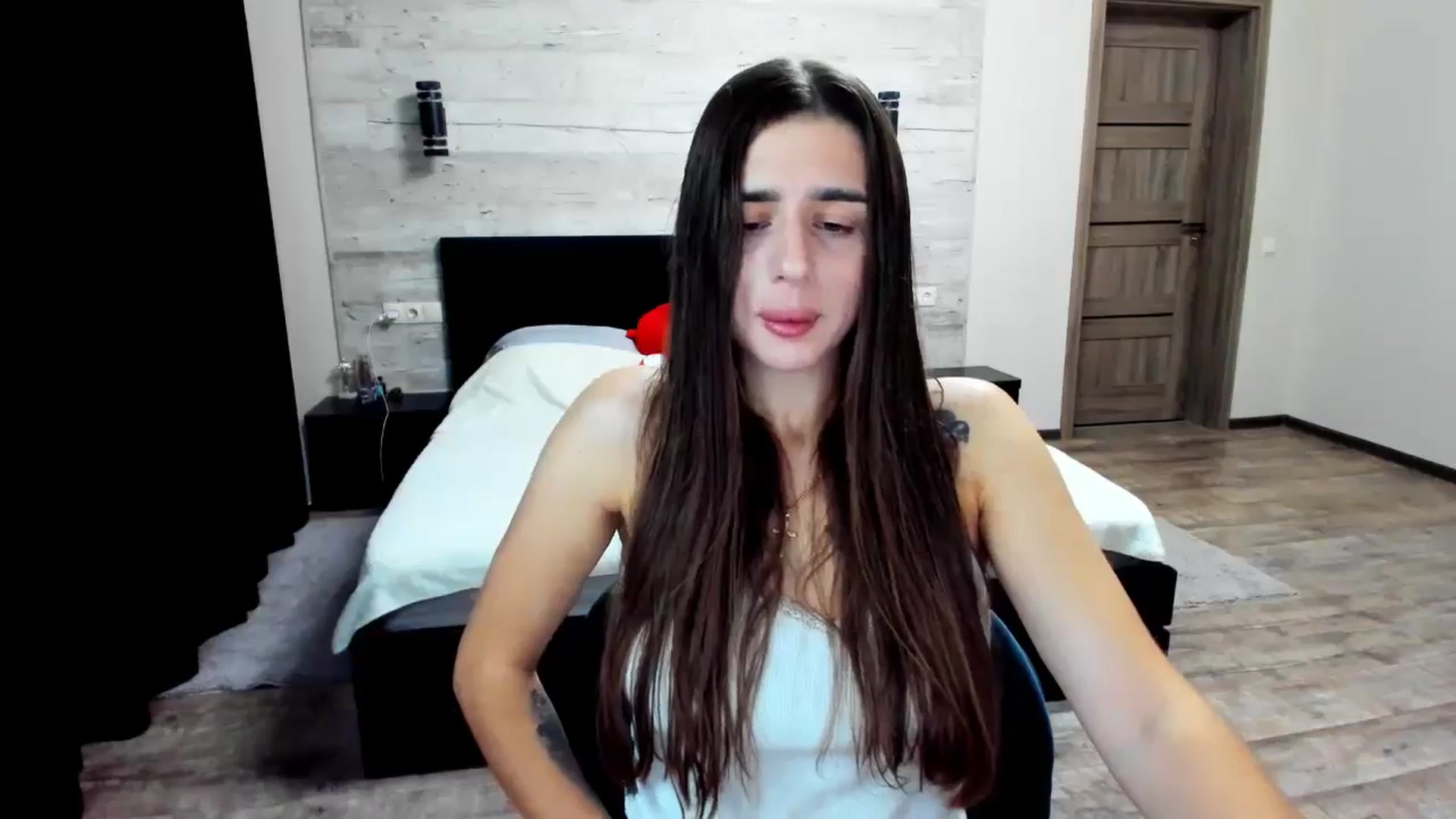 Gallery image thumbnail from lilydavra's myfreecams stream on, 06/21/2024, 21:40 image 19 of 20