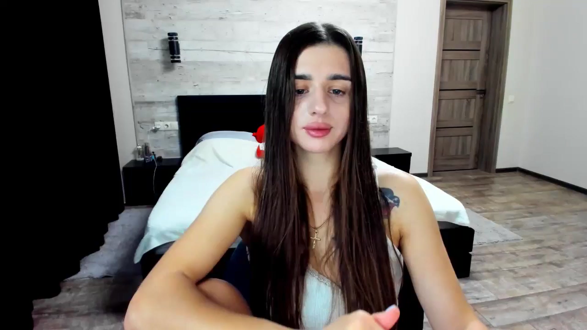 Gallery image thumbnail from lilydavra's myfreecams stream on, 06/21/2024, 21:40 image 18 of 20
