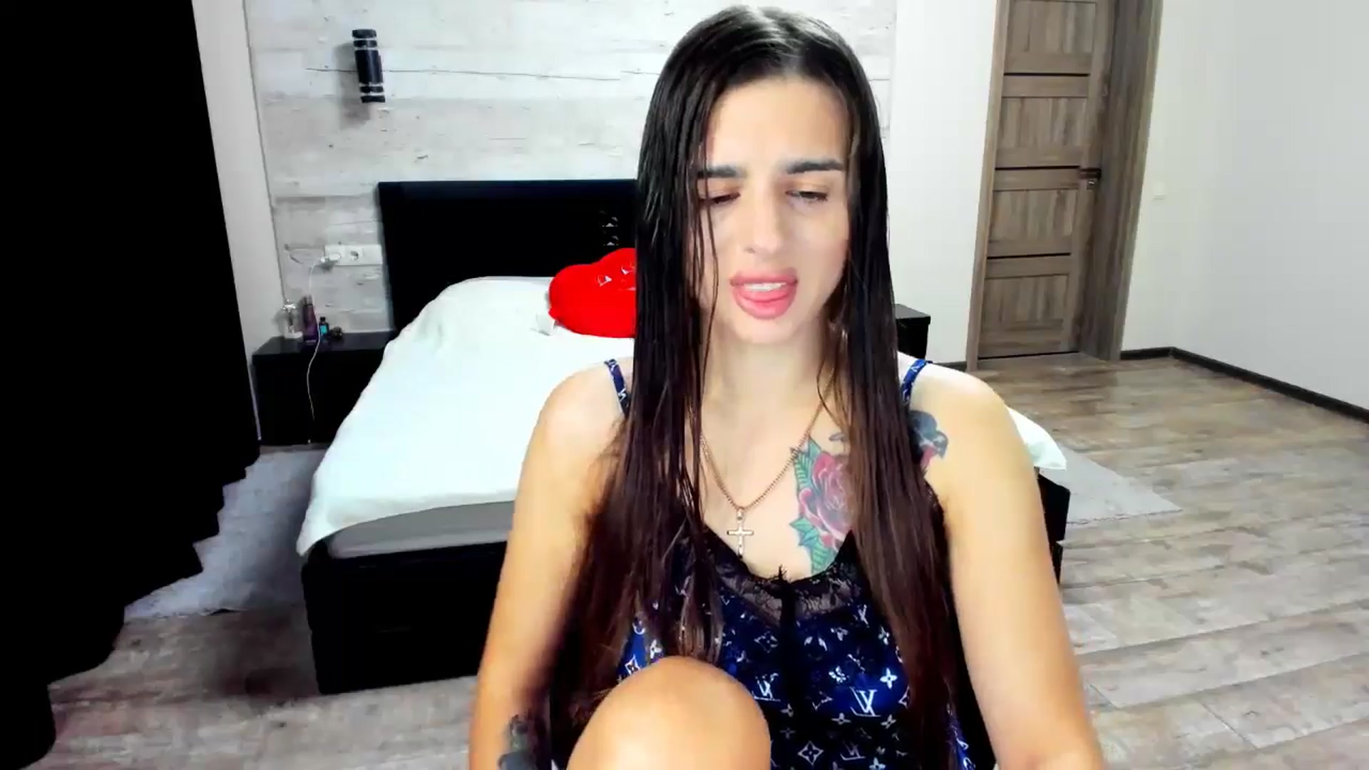 Gallery image thumbnail from lilydavra's myfreecams stream on, 06/22/2024, 22:12 image 3 of 20