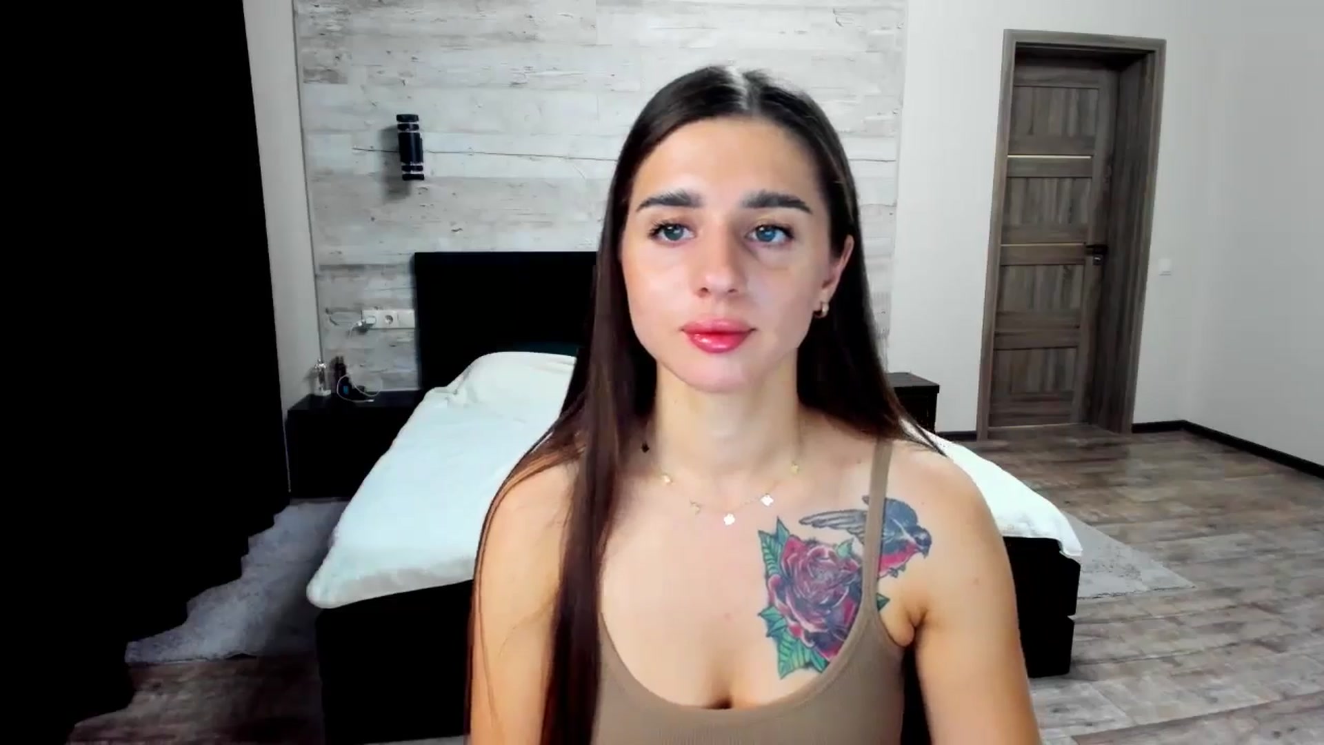 Gallery image thumbnail from lilydavra's myfreecams stream on, 06/27/2024, 21:02 image 8 of 20