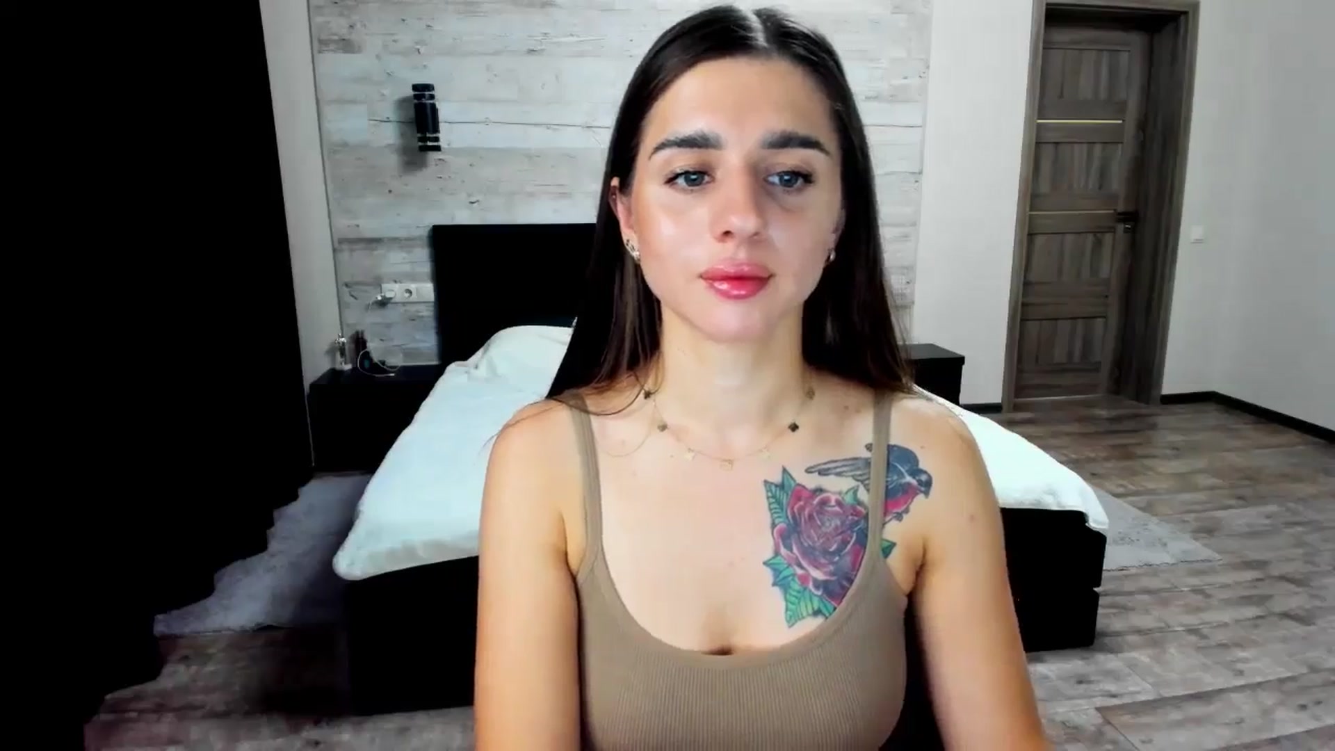 Gallery image thumbnail from lilydavra's myfreecams stream on, 06/27/2024, 22:17 image 2 of 20