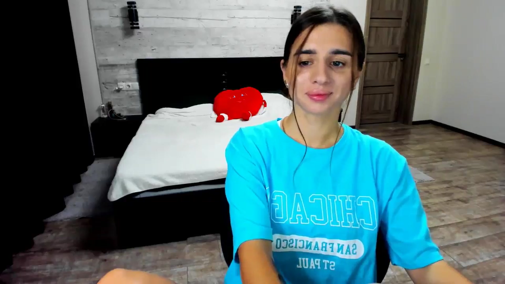 Gallery image thumbnail from lilydavra's myfreecams stream on, 06/28/2024, 22:49 image 18 of 20