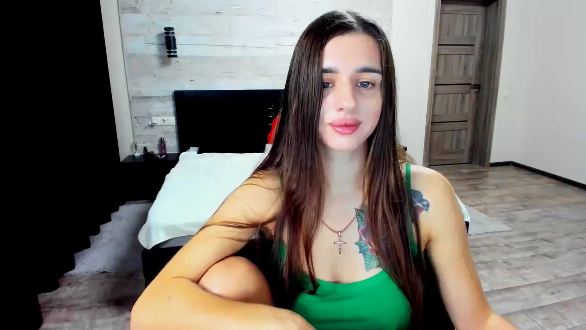 Gallery image thumbnail from lilydavra's myfreecams stream on, 07/17/2024, 23:43 image 2 of 20
